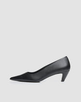 Siren Heels kitten heels style shoes made of grape-based vegan leather - Vegan America