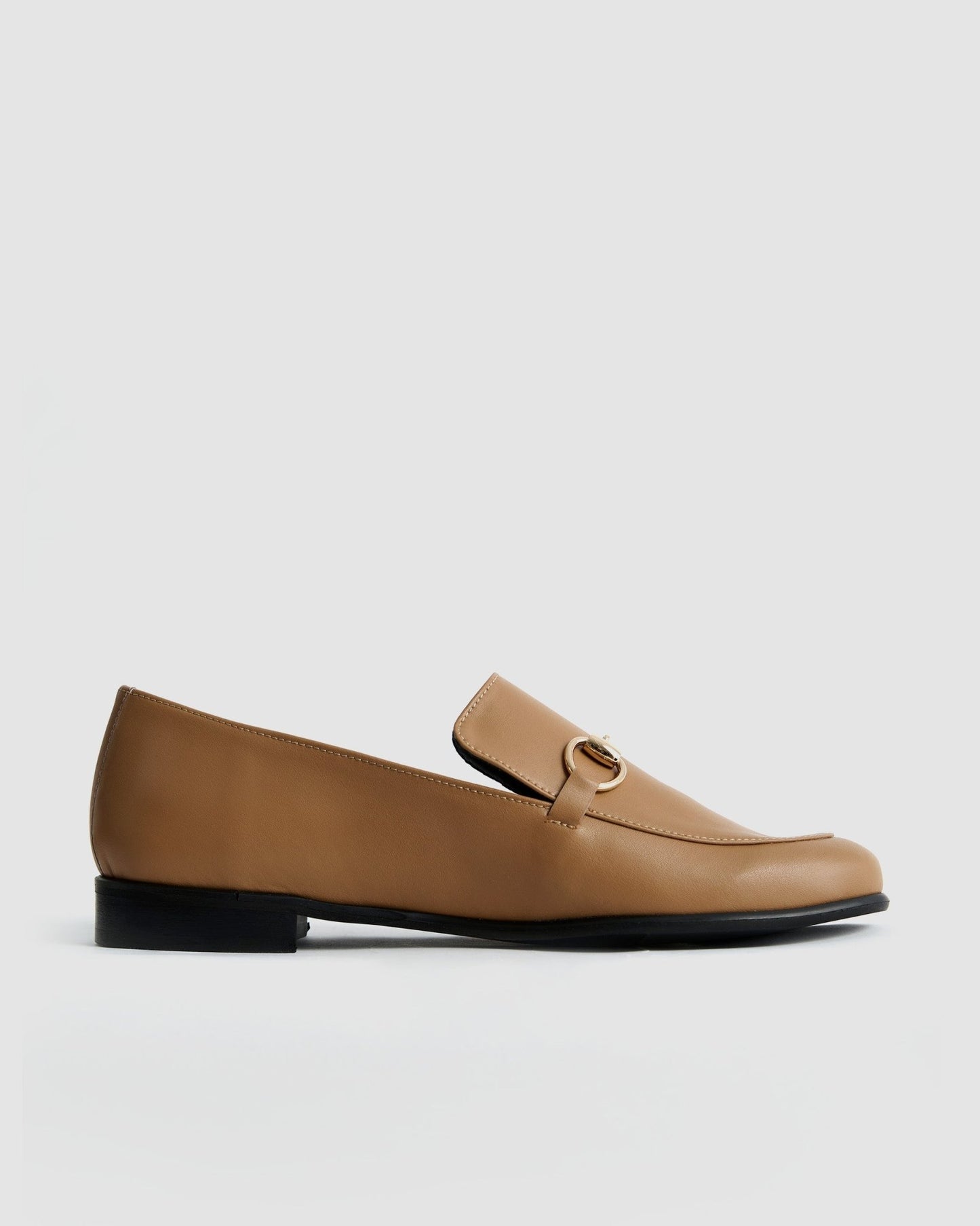 Shiv Loafers beige women's moccasins - Vegan America