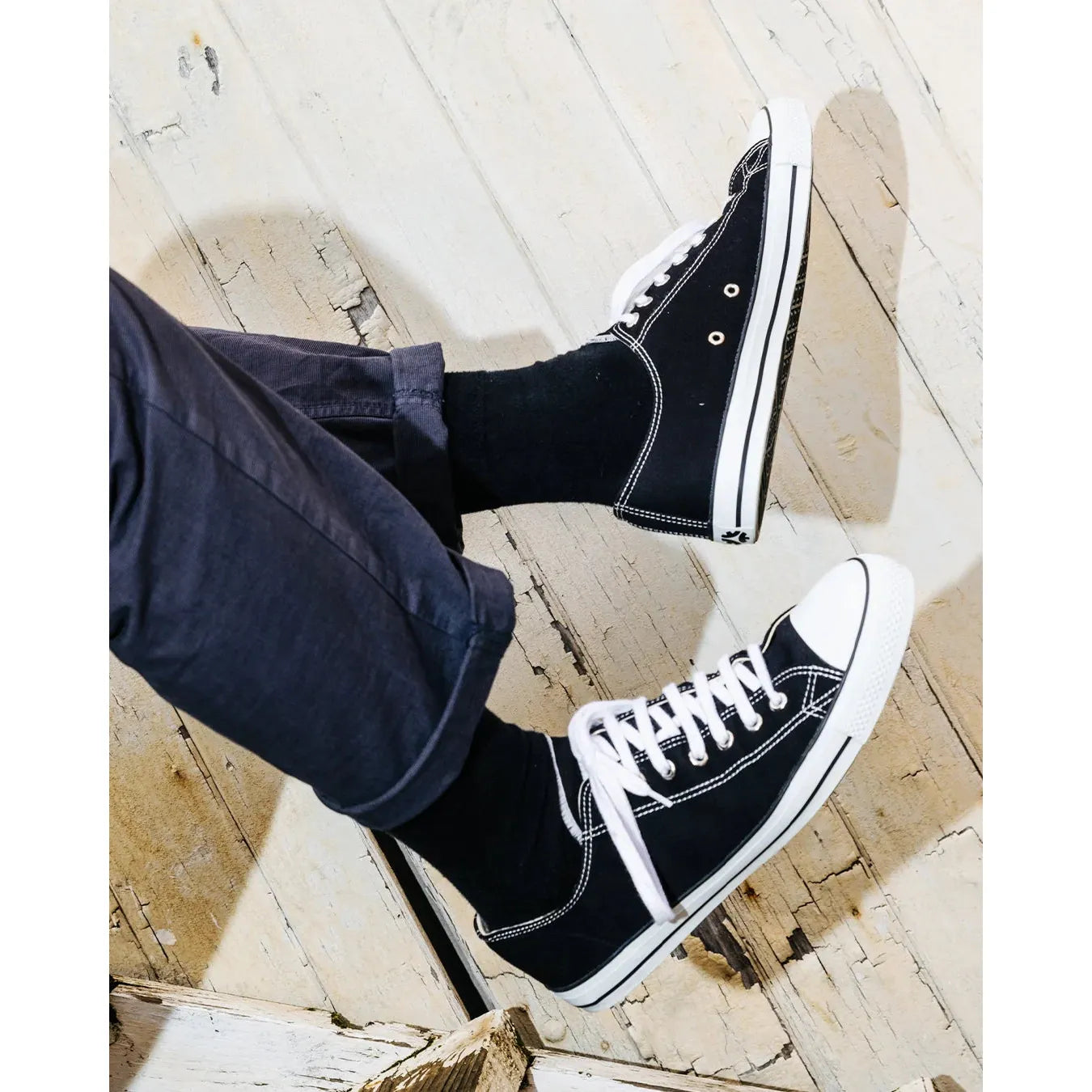 Low Cut Sneakers, Black & White