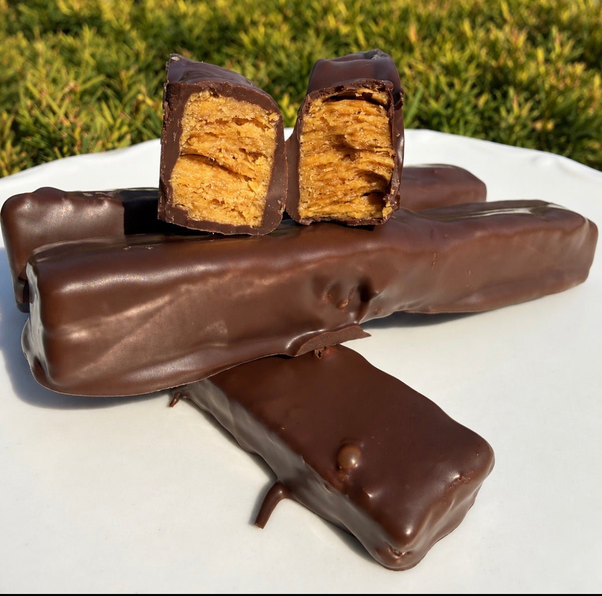 The Knockoff - crispy, flaky peanut butter crisp bar (4 pack) better than Butterfinger - Vegan America