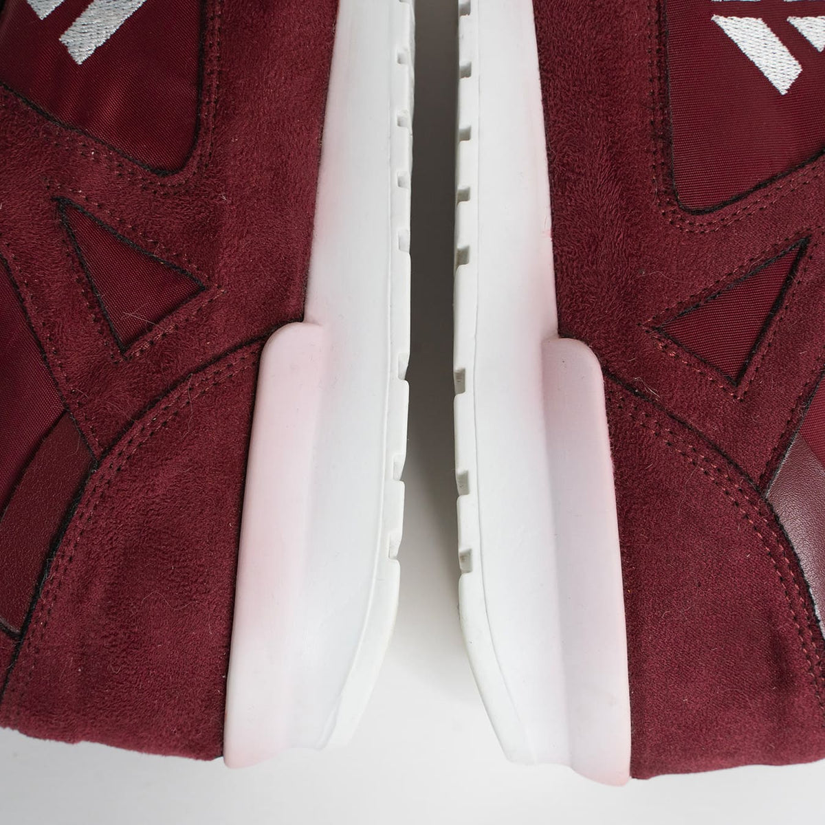 Imperfect - Raven - Bordeaux_H 42 - Vegan America