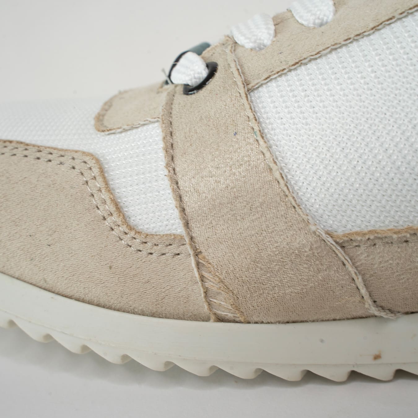 Imperfect - Raven - Beige / Green_F 39 - Vegan America