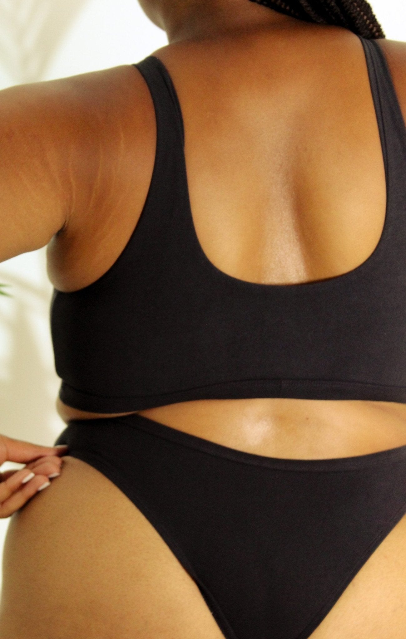 Karuna Bandeau - Vetiver Blend - Vegan America