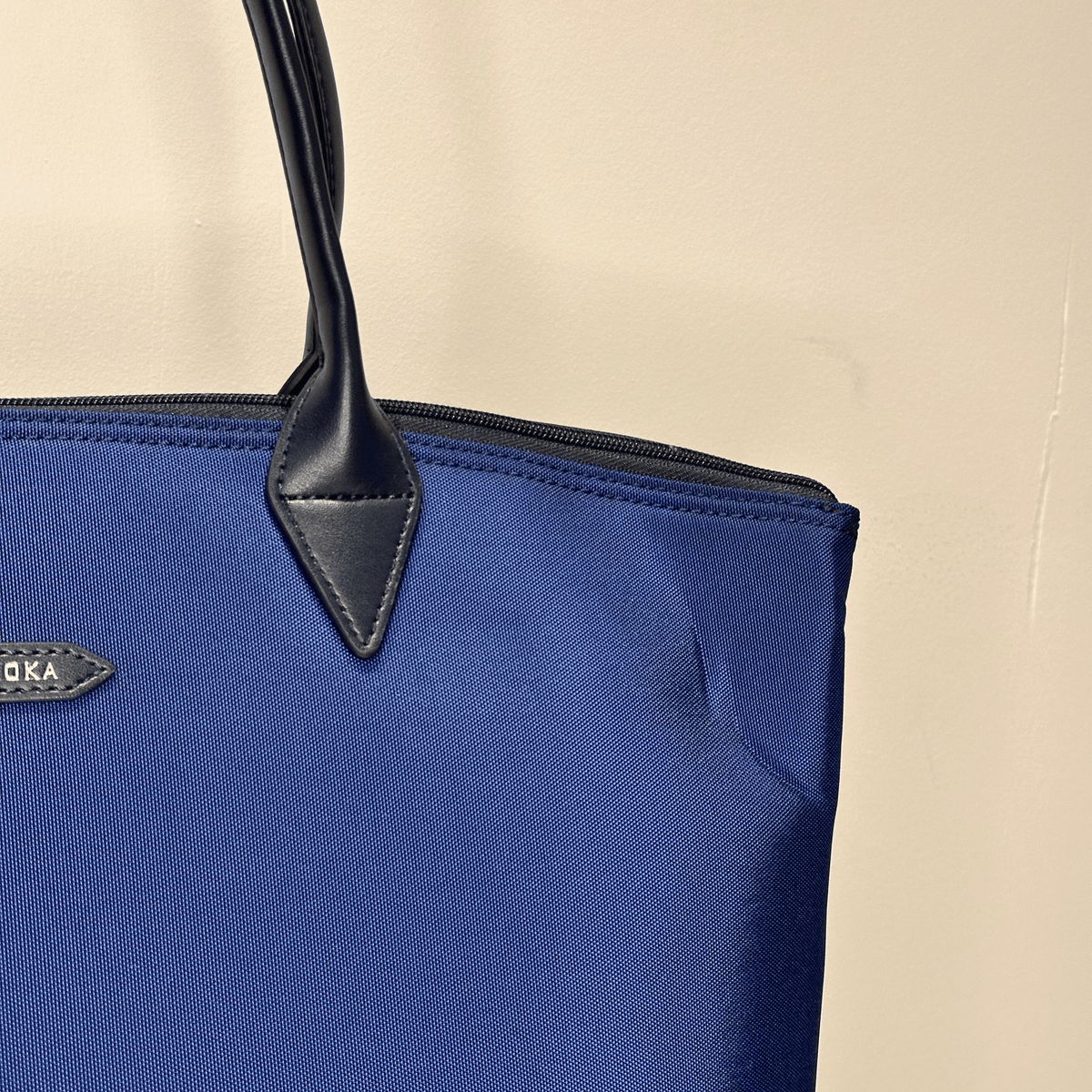 Belles Affaires – Jolly Uppeal™ & Recycled Nylon Navy Blue Tote Bag - Vegan America