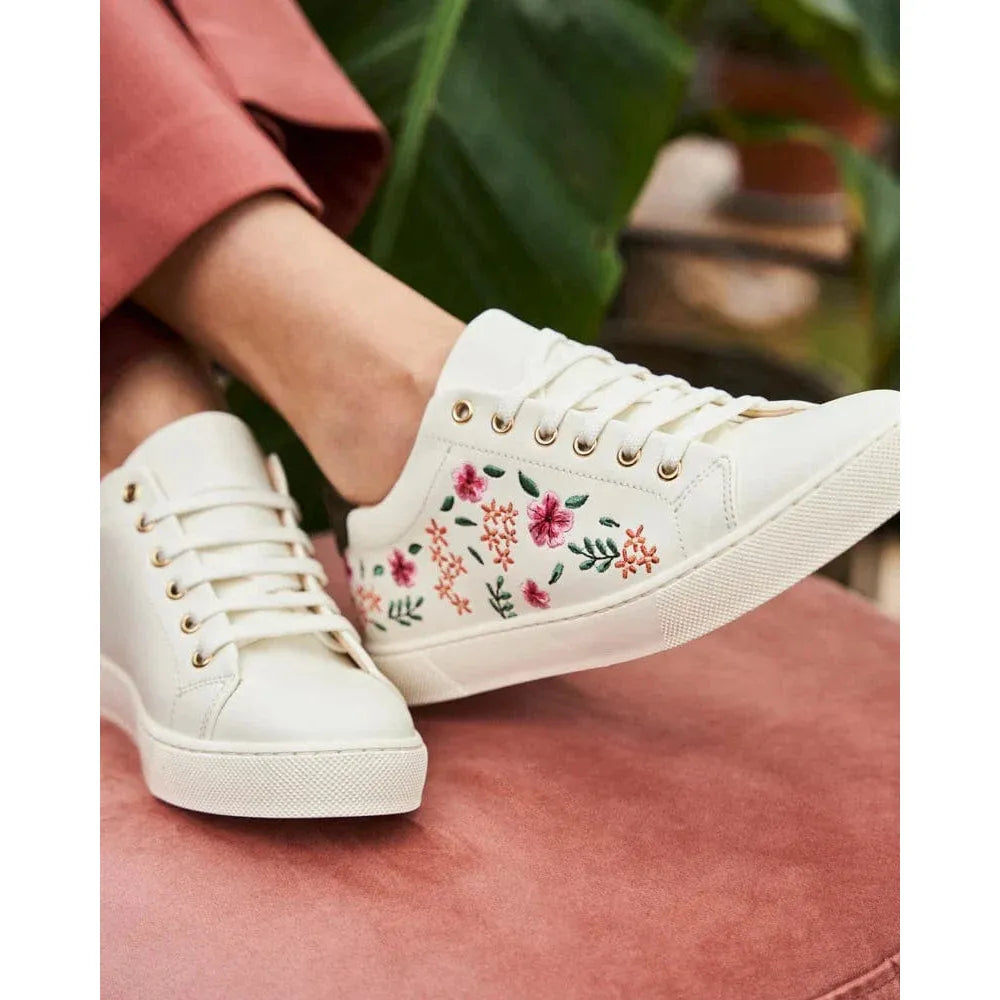 Virevolte Recycled Grain Leather Embroidered Vegan Sneakers | Primrose