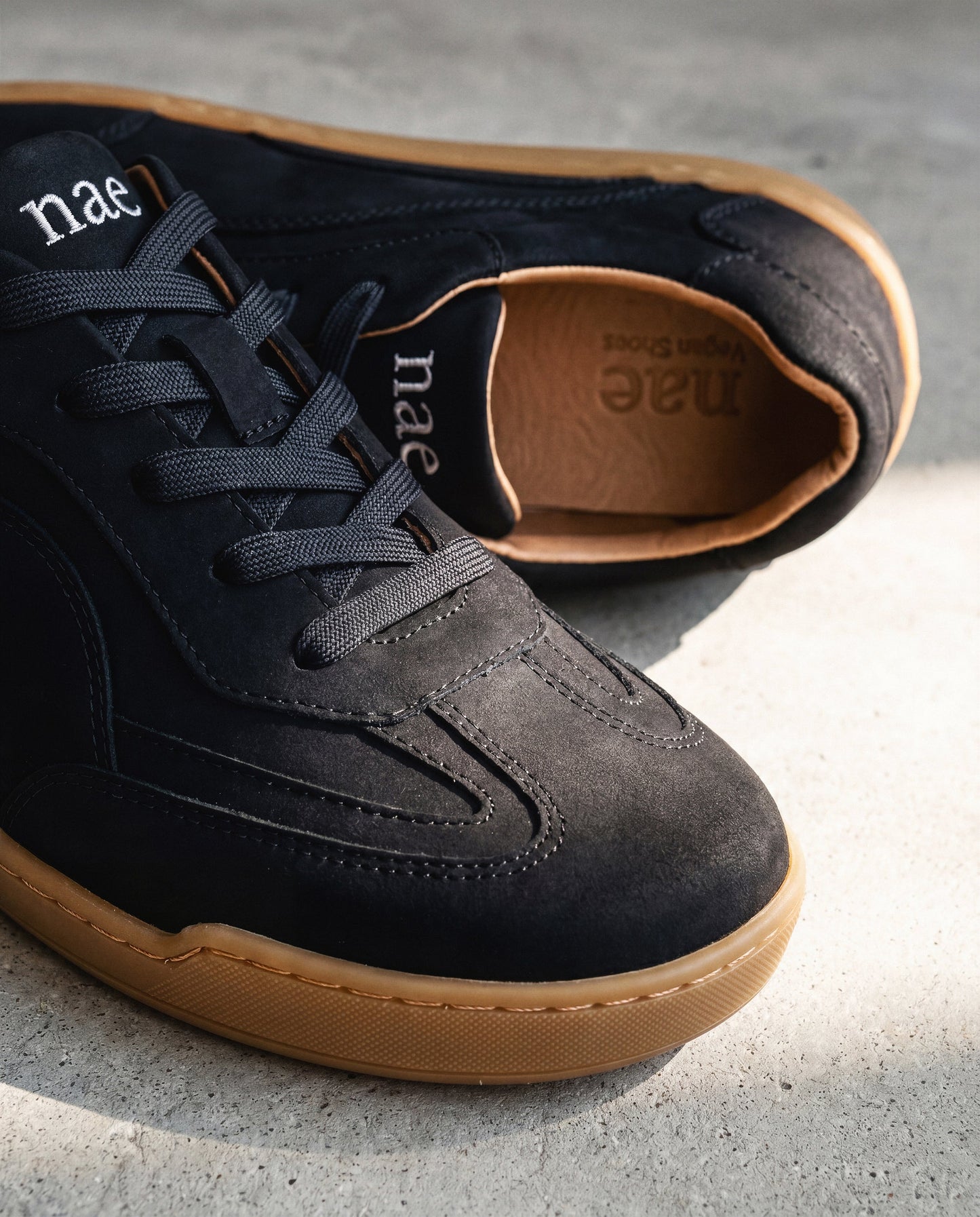Vegan Barefoot Sneakers Aya Black