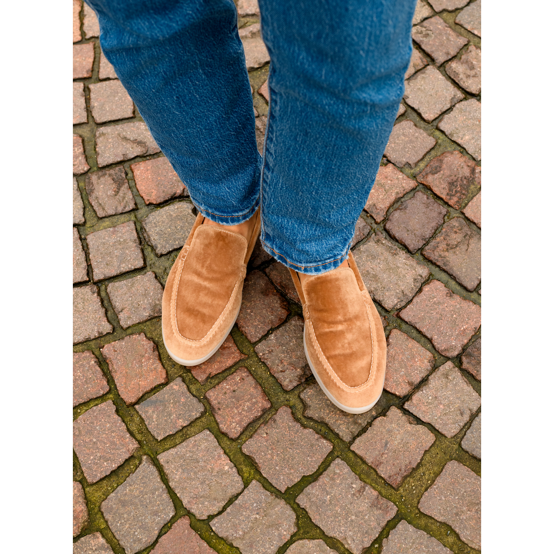 Vegan Velvet Loafer Taupe