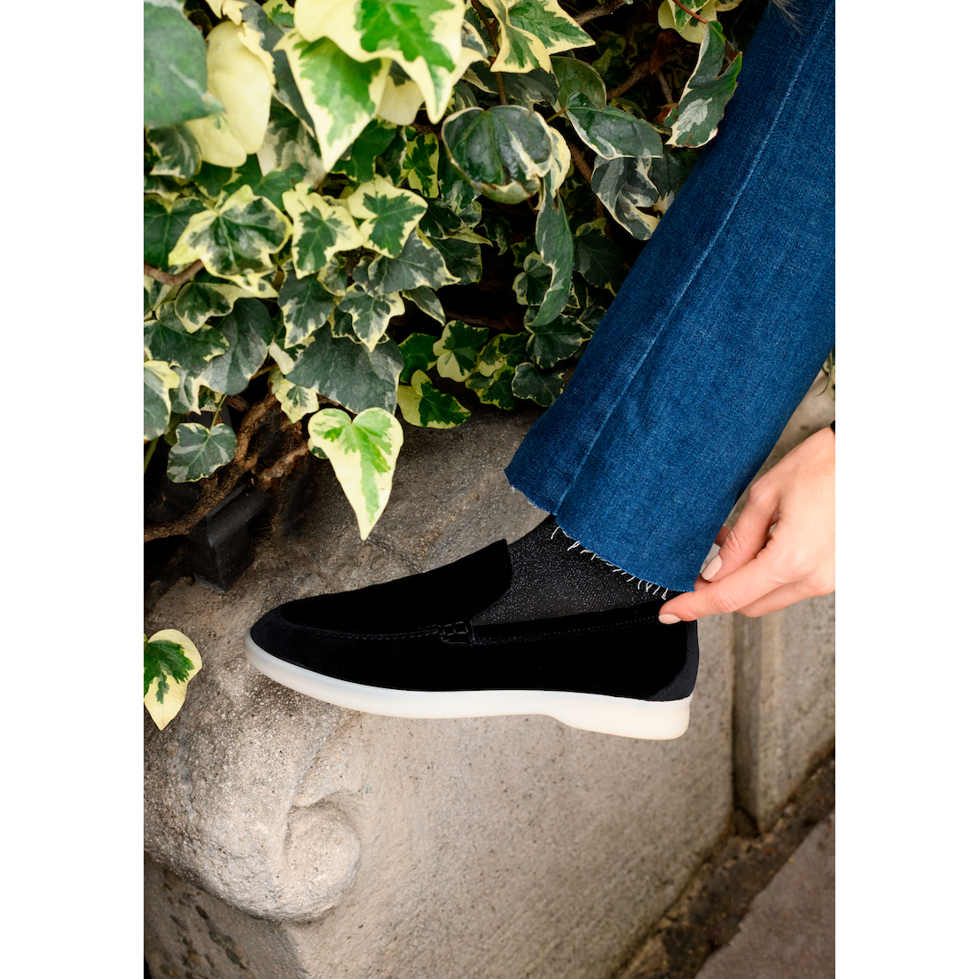 Vegan Velvet Loafer Black