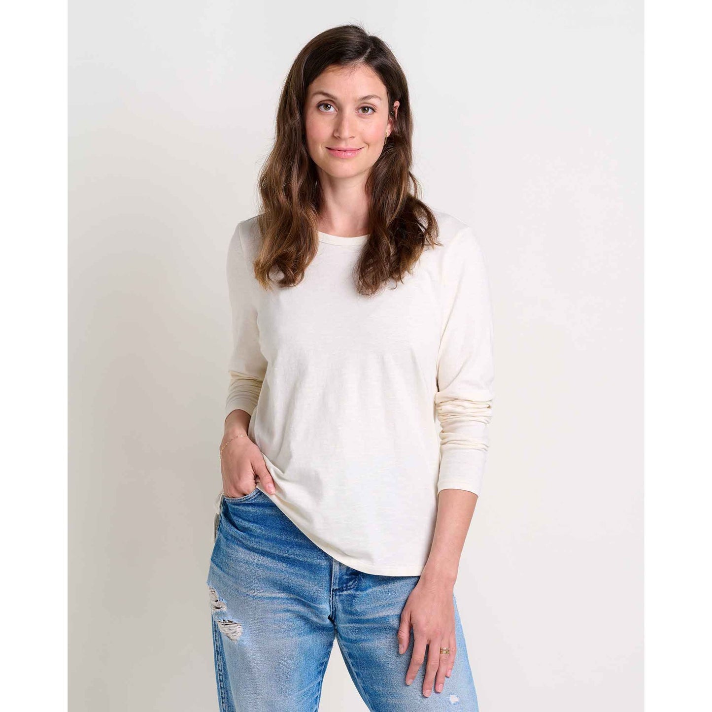 msg: Frances is 5'8" and is wearing a size Small
