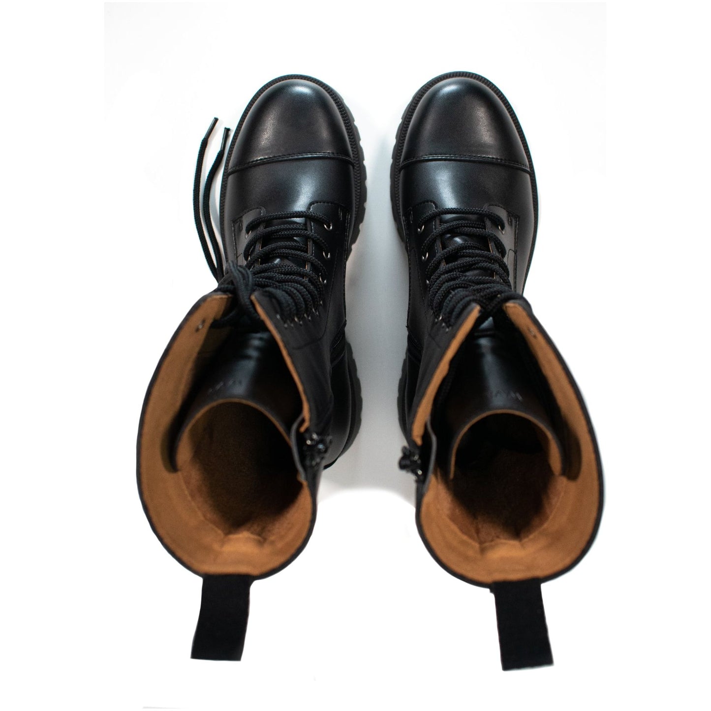 Track Sole 10 Eye Boots