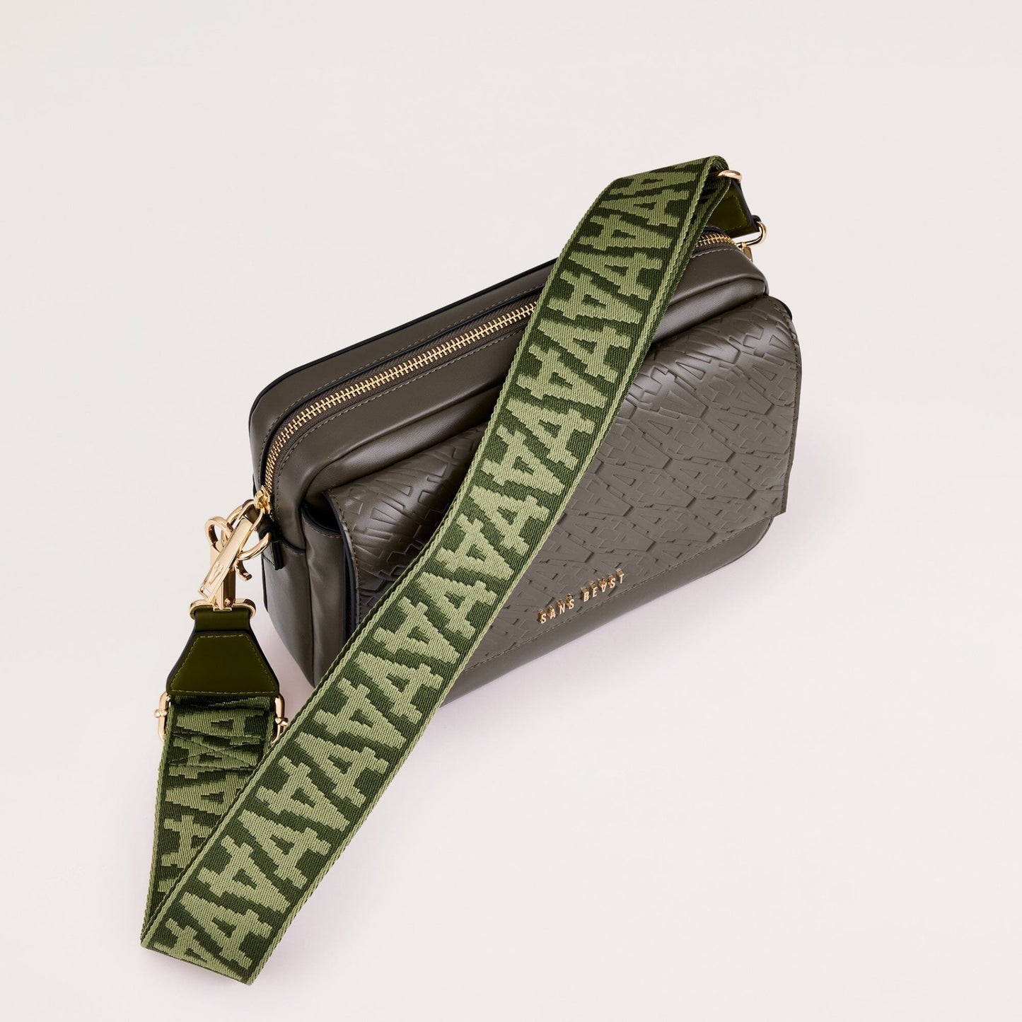Voyage Crossbody - Fudge