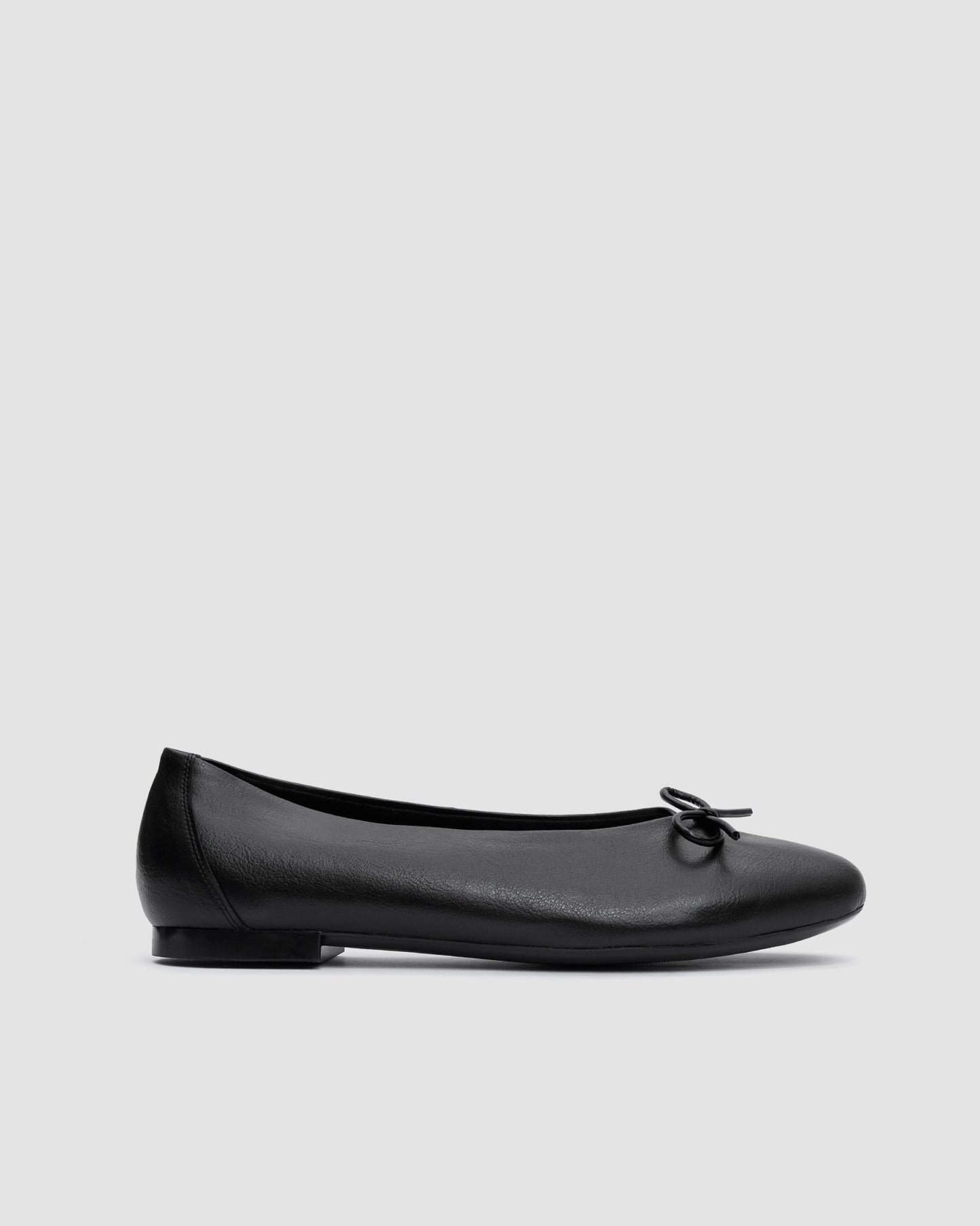 Mossy Pumps Black ballet flats with a bow - Vegan America