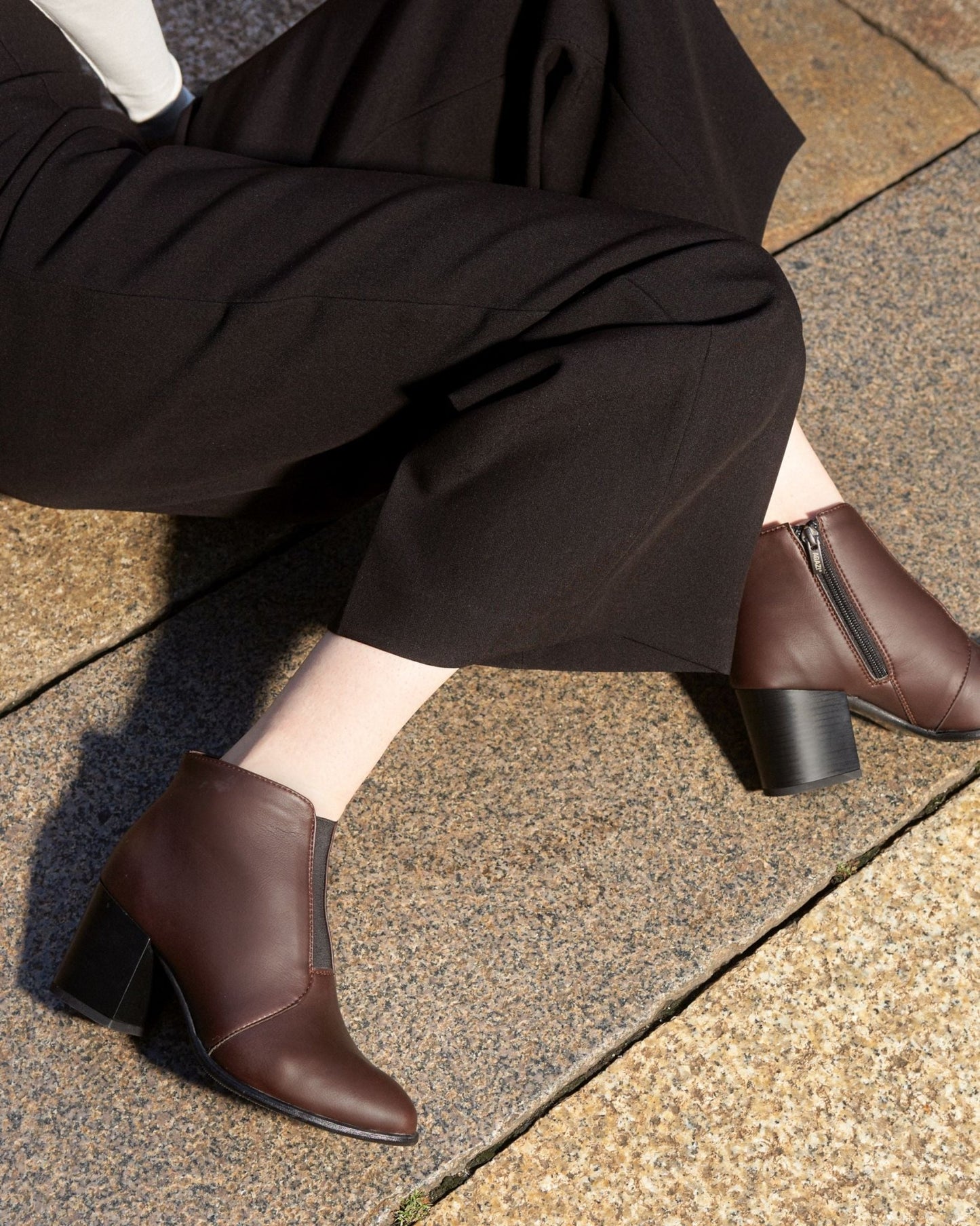 HANA plant based ankle boots – chocolate - Vegan America