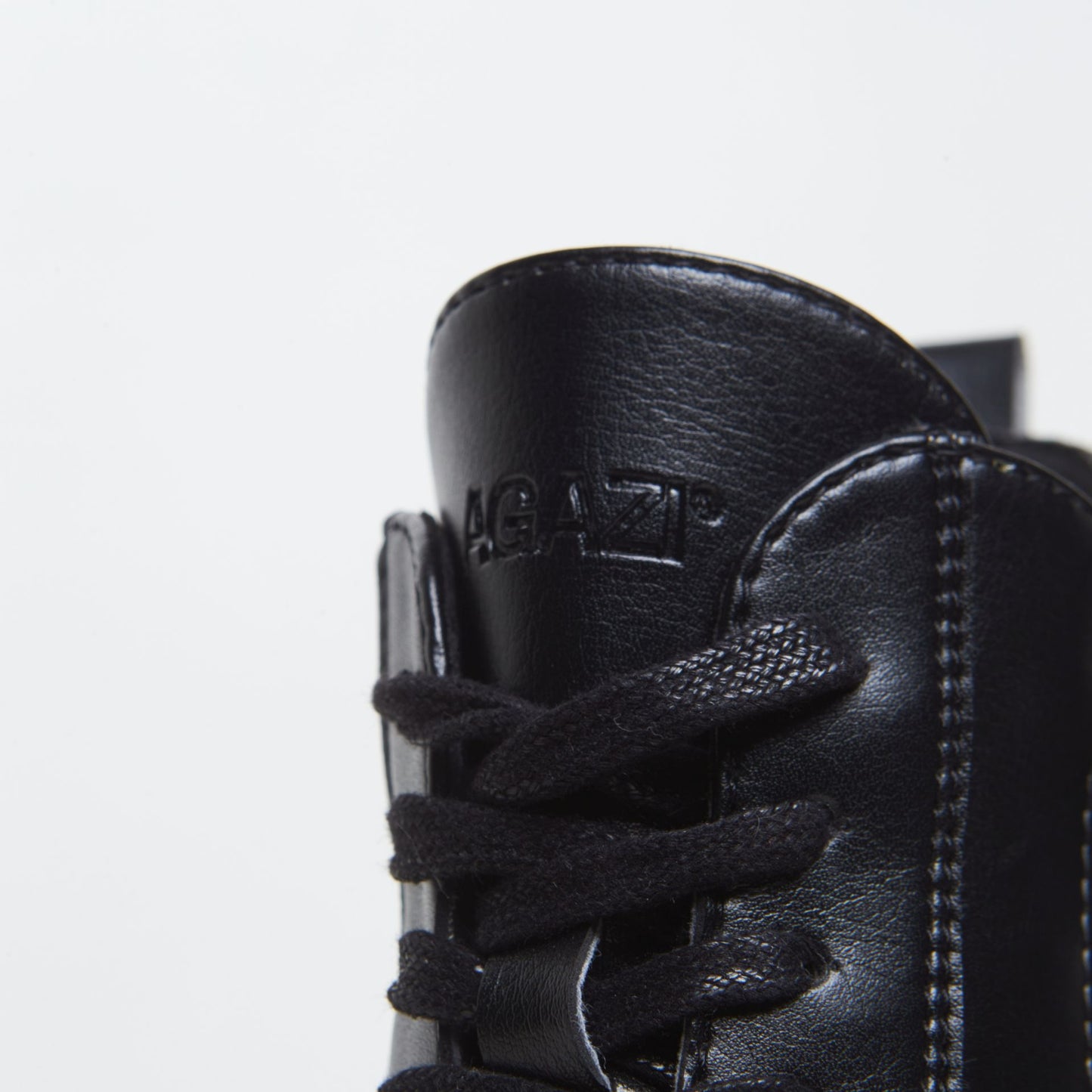 Plant - based AGA boots - black - Vegan America