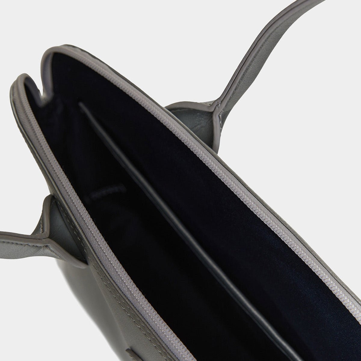 City Full Uppeal™ Silver Briefcase - Vegan America
