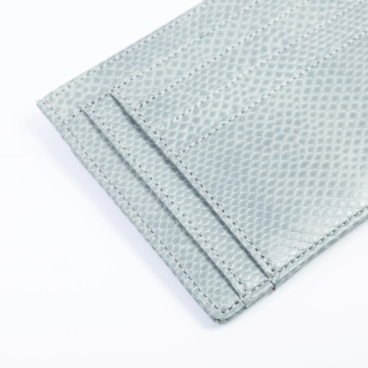 Zipped Uppeal™ Blue Grey Lizard Card Holder - Vegan America