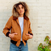 Blouson Femme Vickie Camel Suédine Doublée de Fourrure Vegan - Vegan America