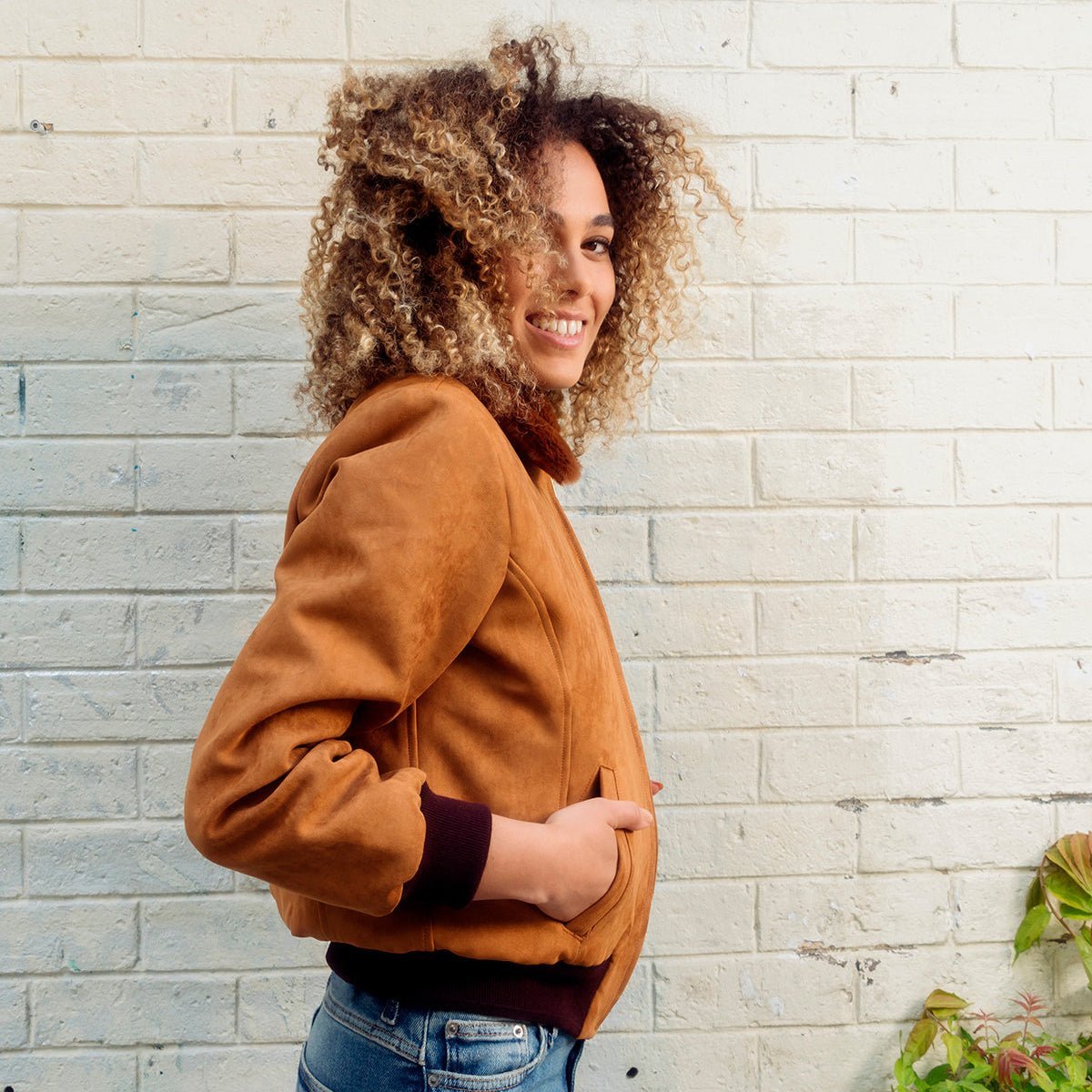 Blouson Femme Vickie Camel Suédine Doublée de Fourrure Vegan - Vegan America