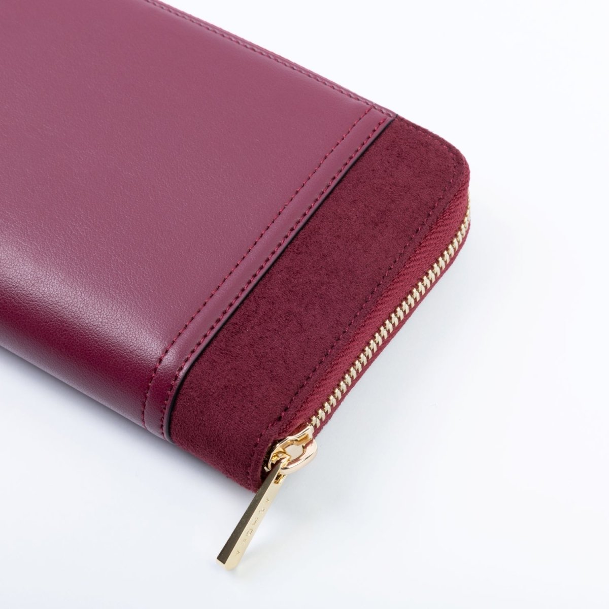 Oxymore Uppeal™ Bordeaux Companion Wallet - Vegan America