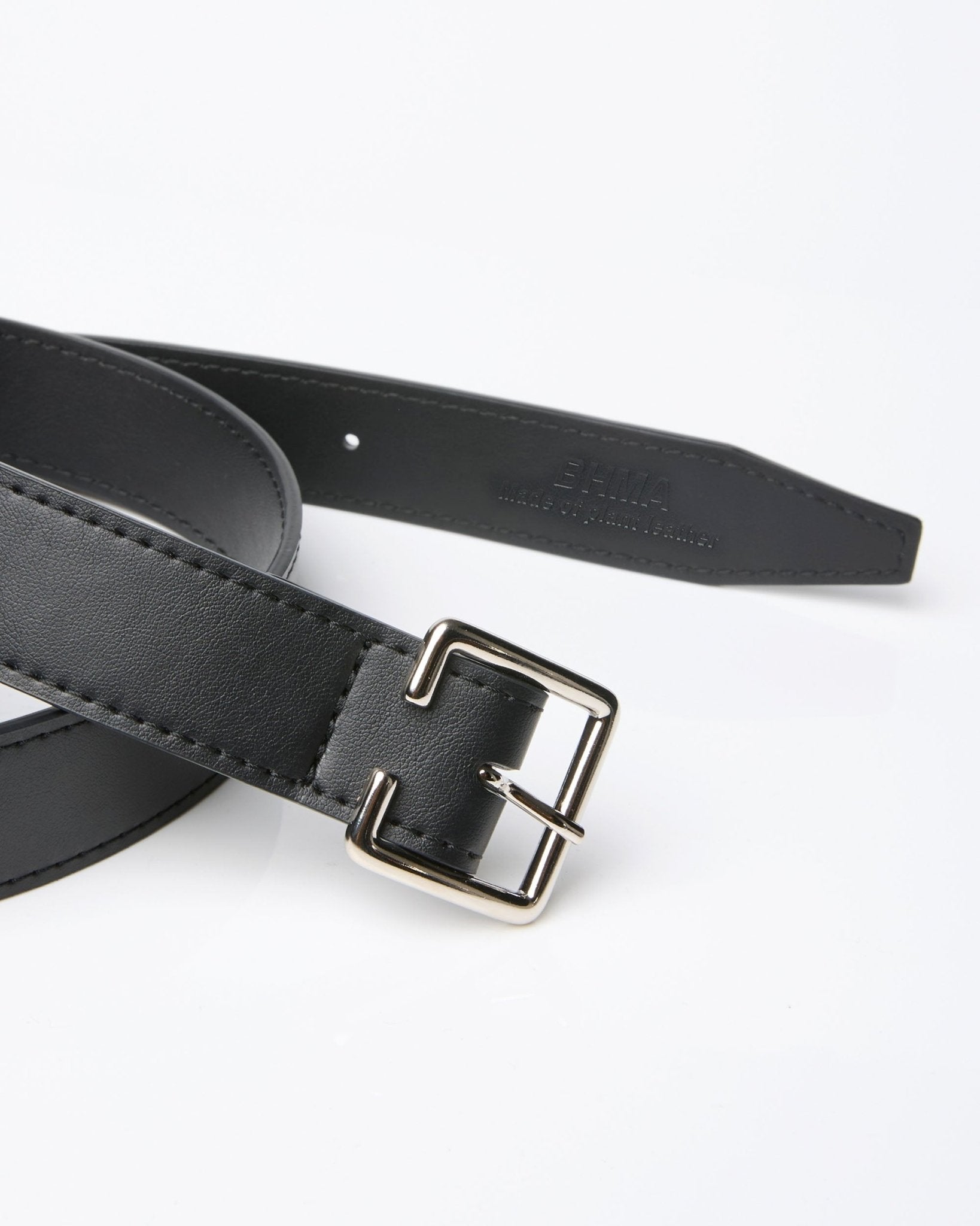 Sleek Belt vegan women's belt made of corn - based leather - Vegan America