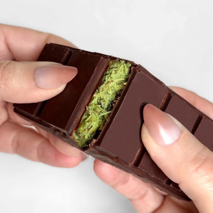 Dubai Chocolate knafeh Pistachio Chocolate Bar. 3.2oz/90g