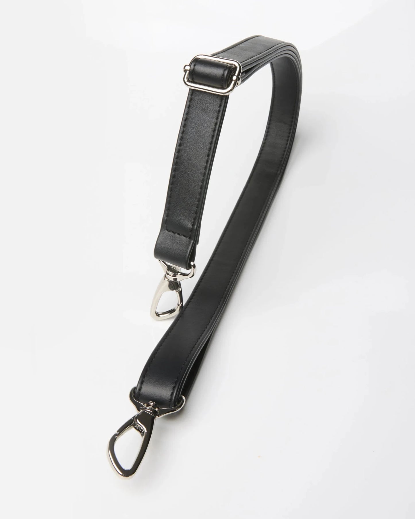 Vamp B - Bag of grape - based vegan leather - Vegan America