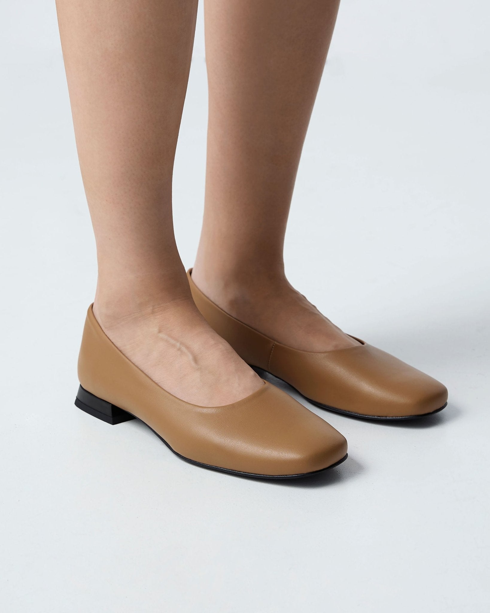 Carmel Diana Pumps beige ballerinas with a square - cut shape - Vegan America