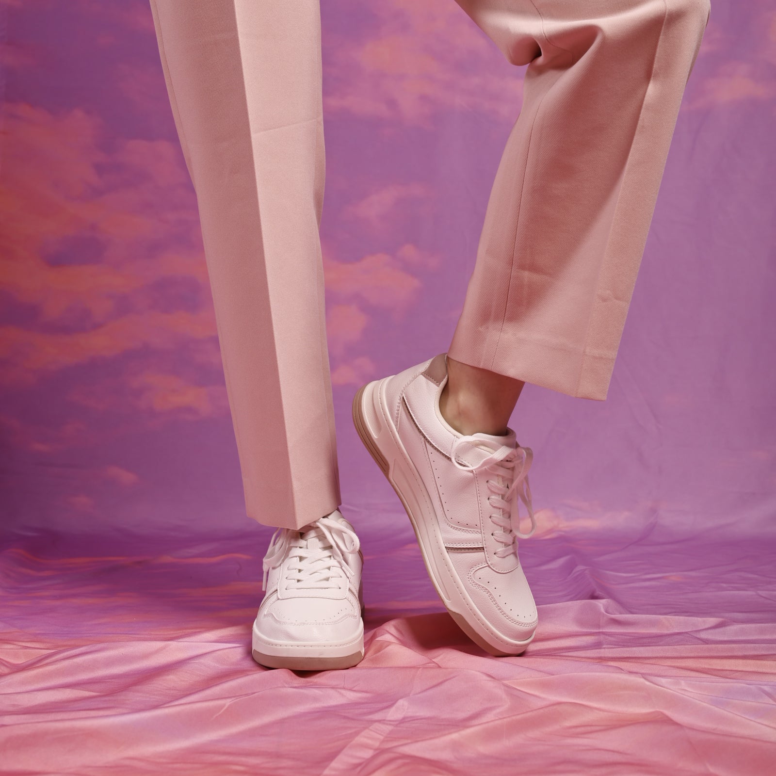 DARA White - Vegan America