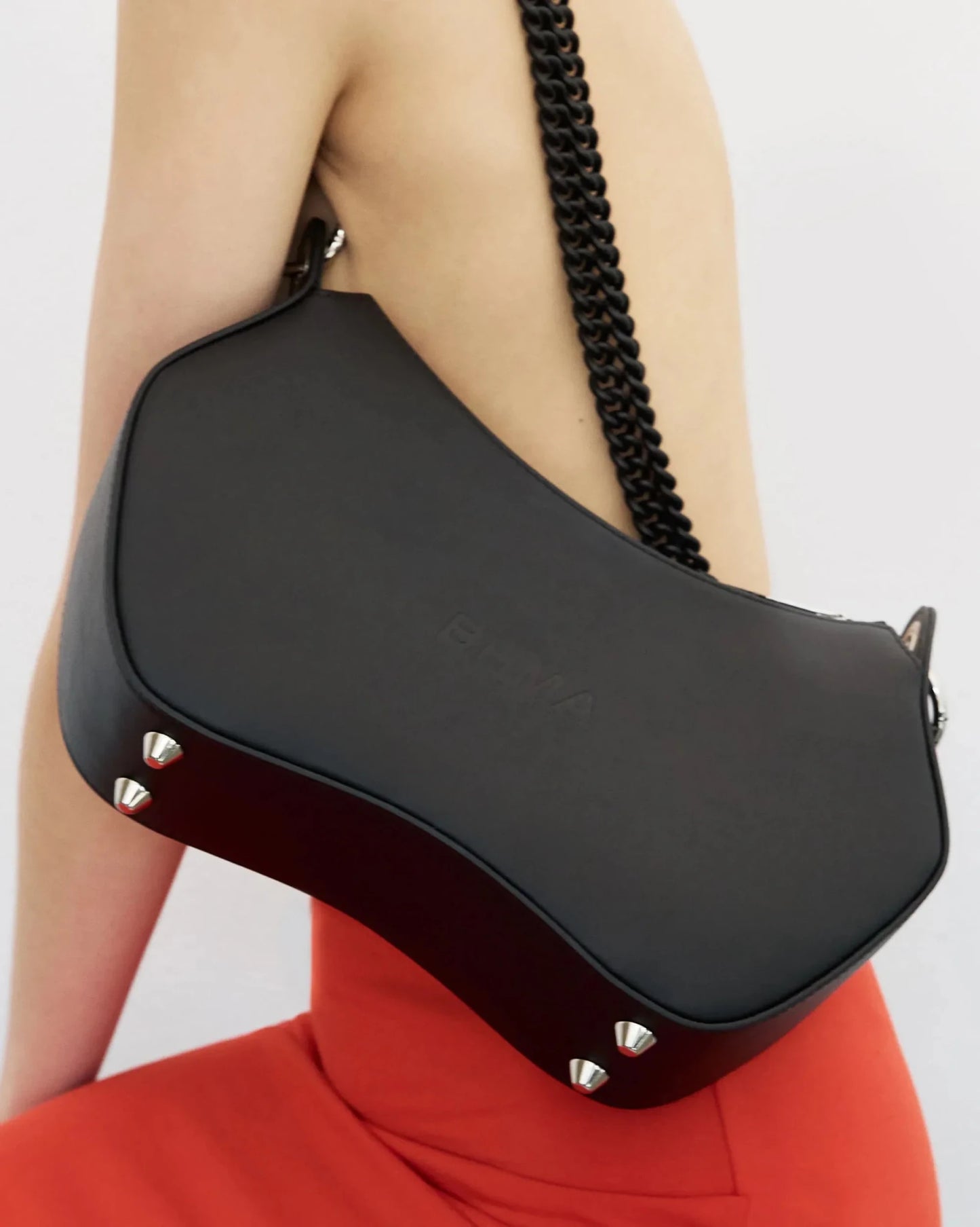 Noir BHMA Bag of grape - based vegan leather - Vegan America