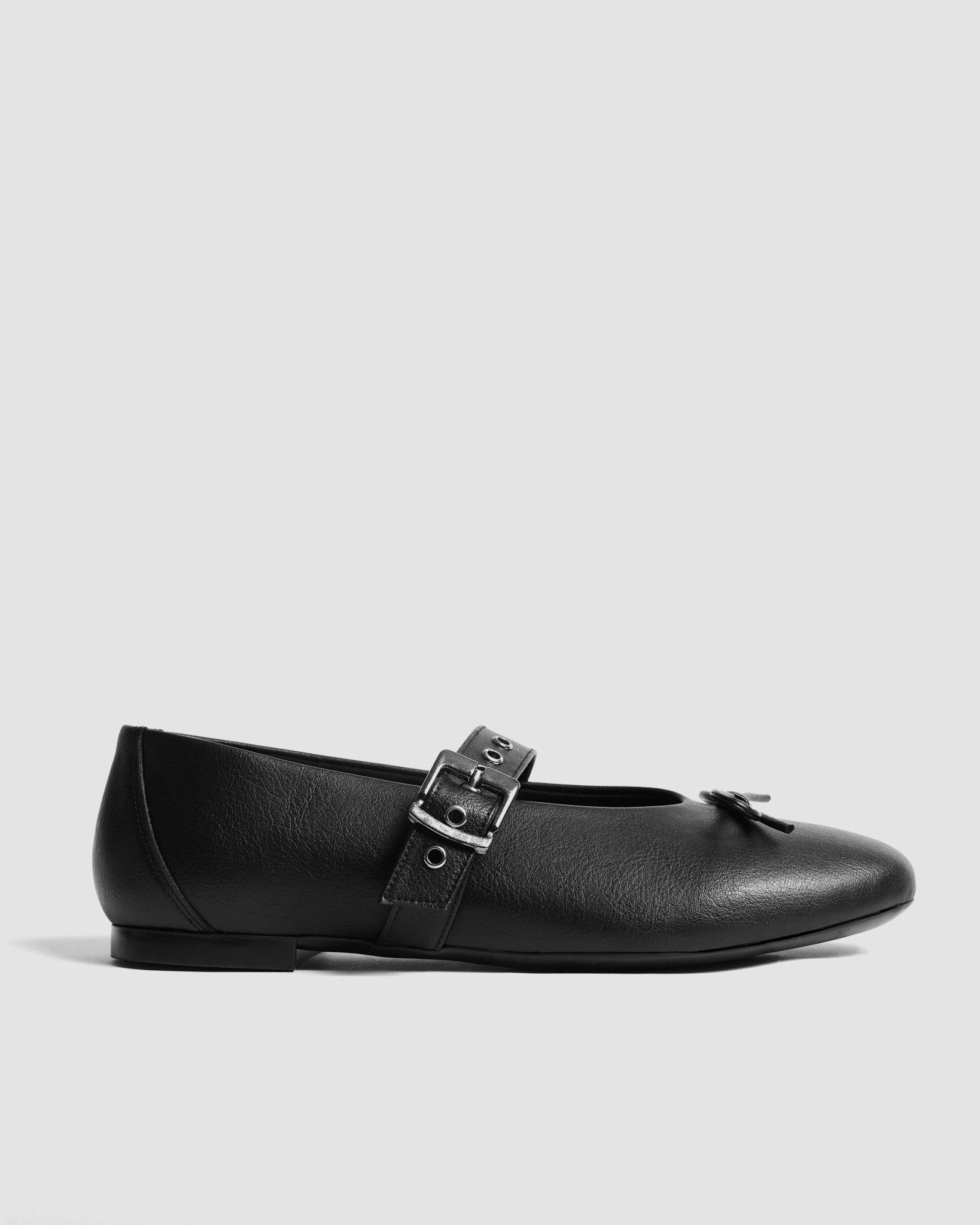 Mara Pumps black ballerinas with a bow - Vegan America