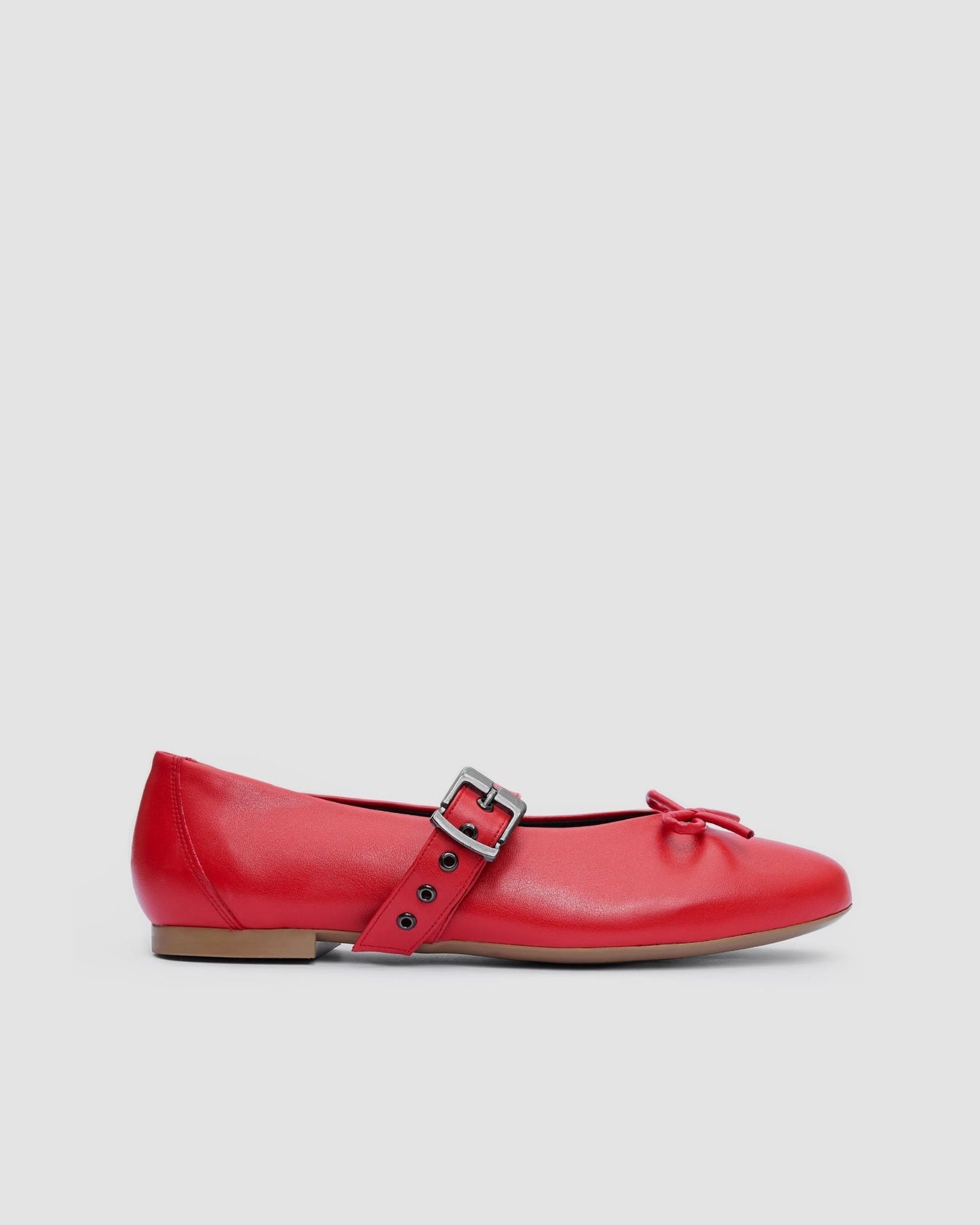 Mara Pumps red ballet flats with a strap - Vegan America