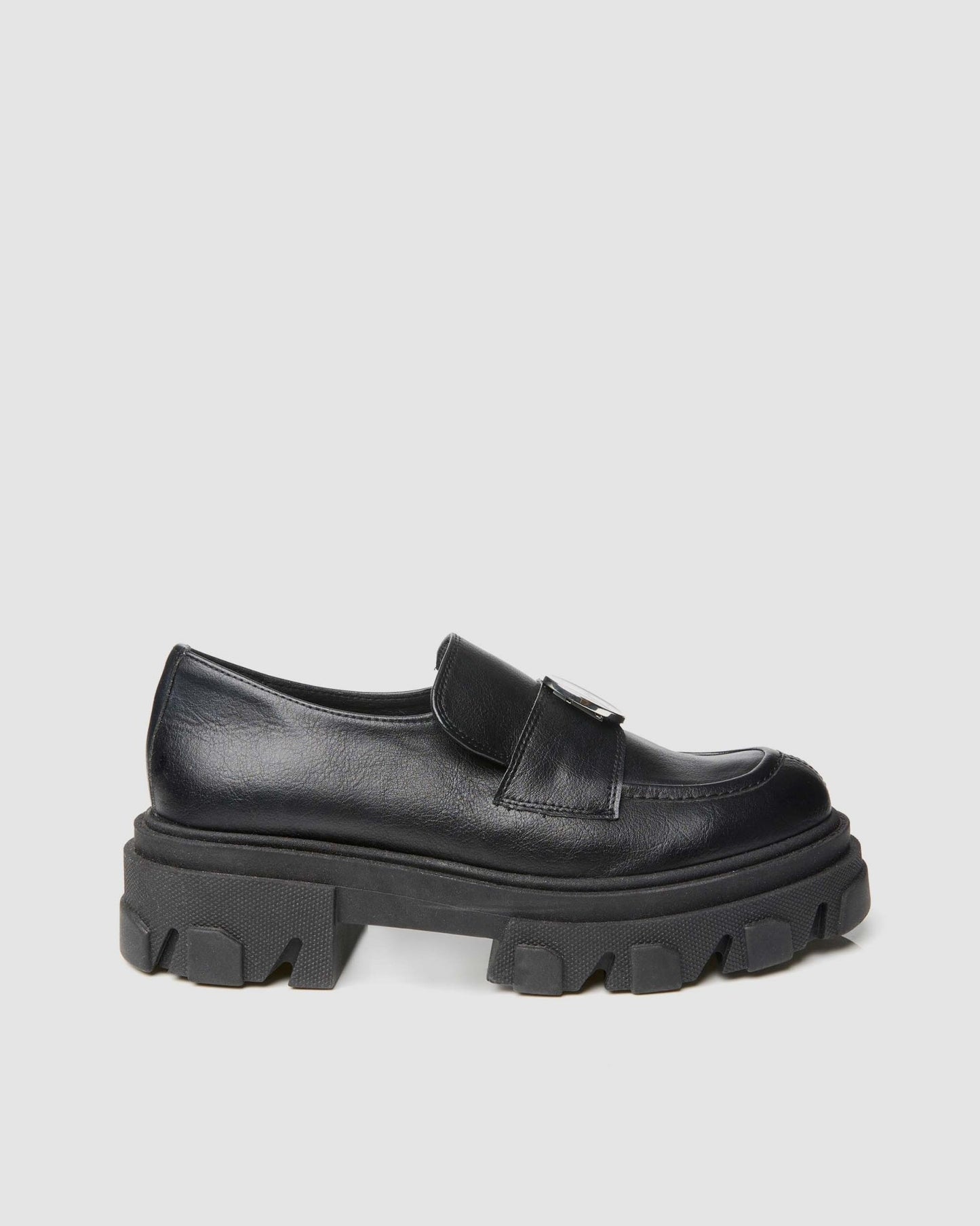 Blocky Loafers made of grape - based vegan leather - Vegan America