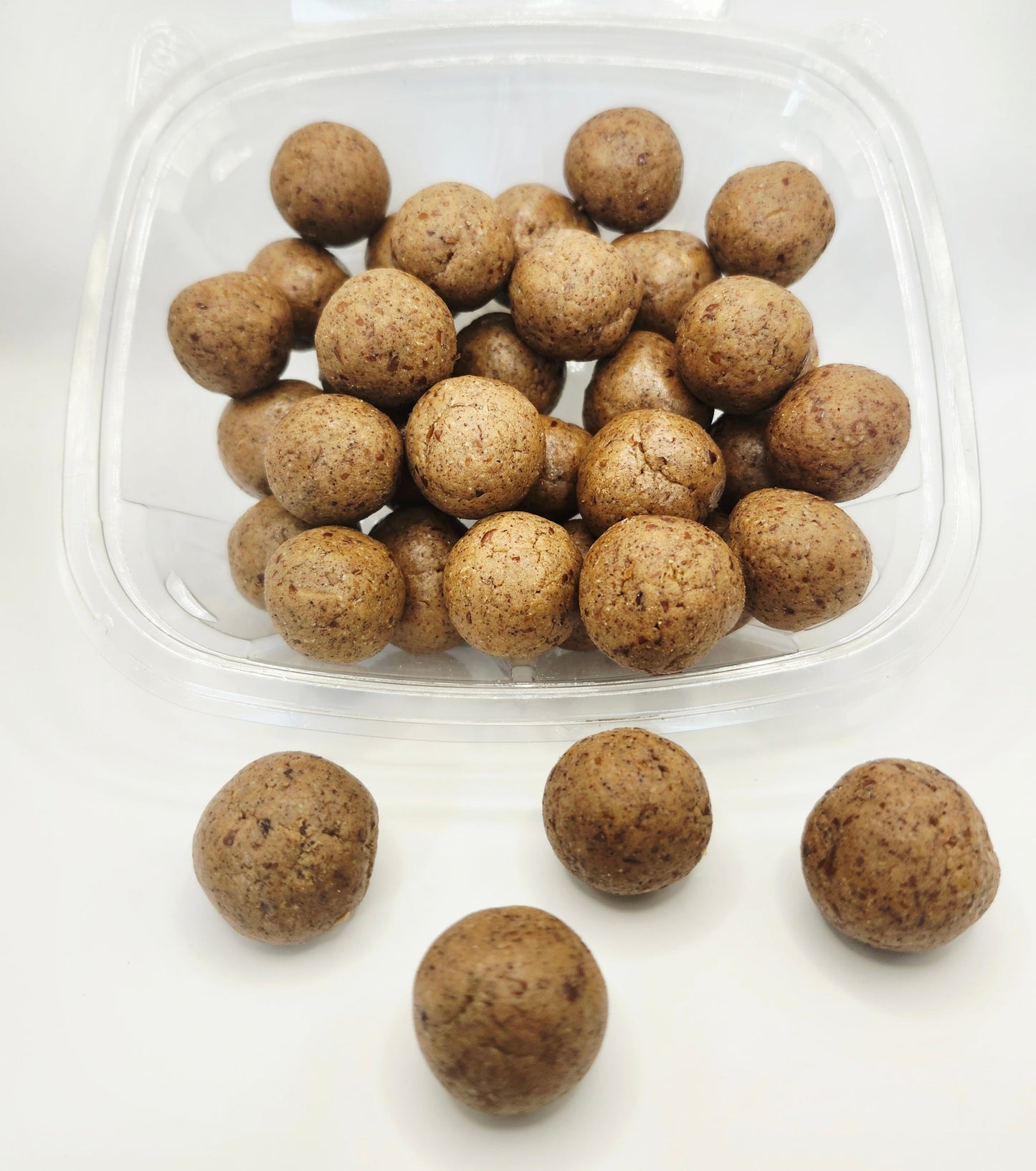 Cinnamon Swirl Protein Poppers