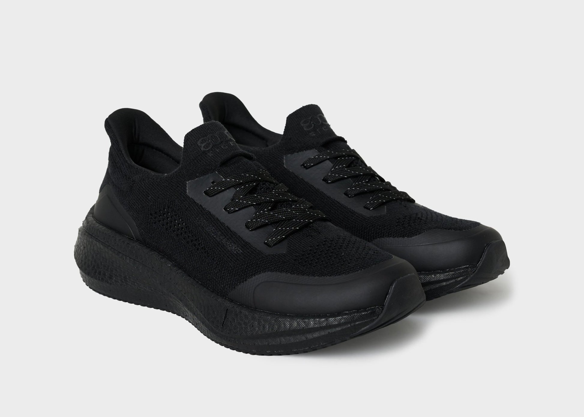 Runners for Men in Full Black - Vegan America