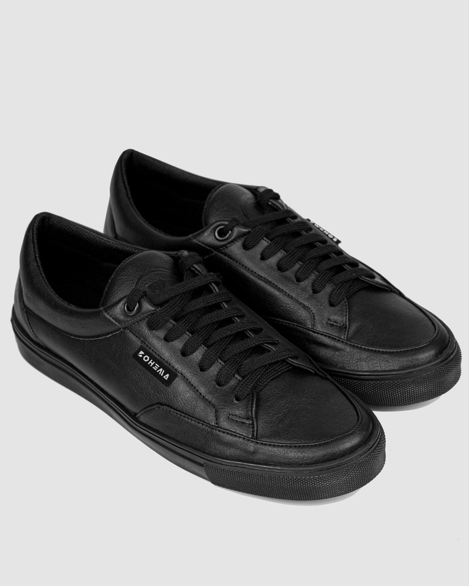 Sneakers Awake Black sneakers made of Vegea grape leather - Vegan America