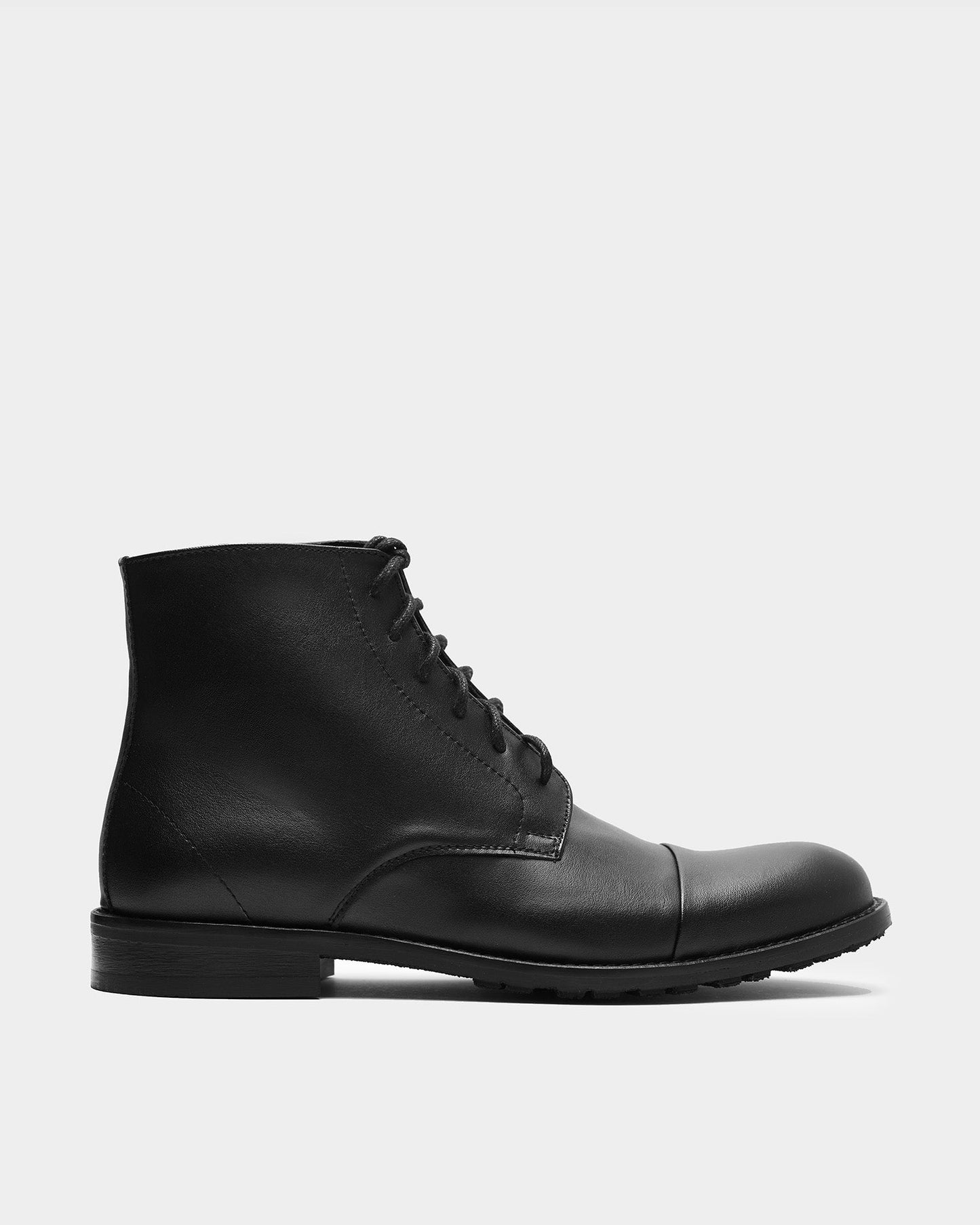 Laced - up Ankle Boots made of vegan corn leather - Vegan America