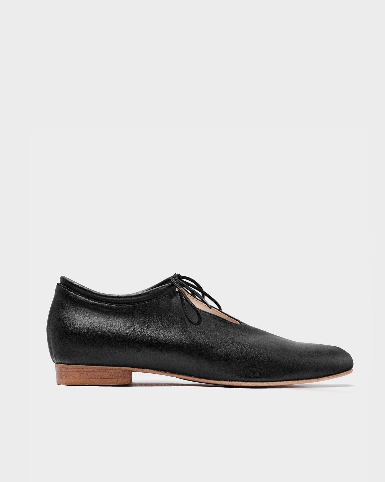 Akira Pumps Black Nopal ballerinas made of cactus leather - Vegan America