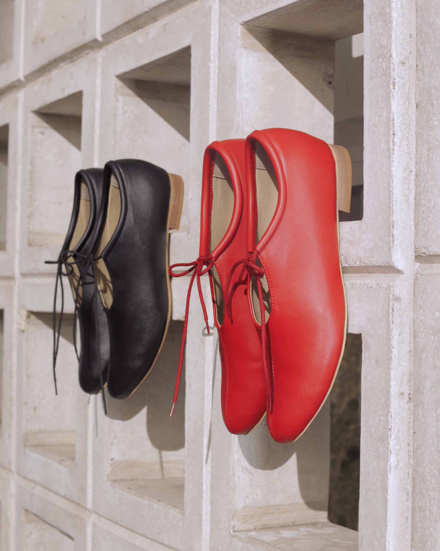 Akira Pumps Black Nopal ballerinas made of cactus leather - Vegan America