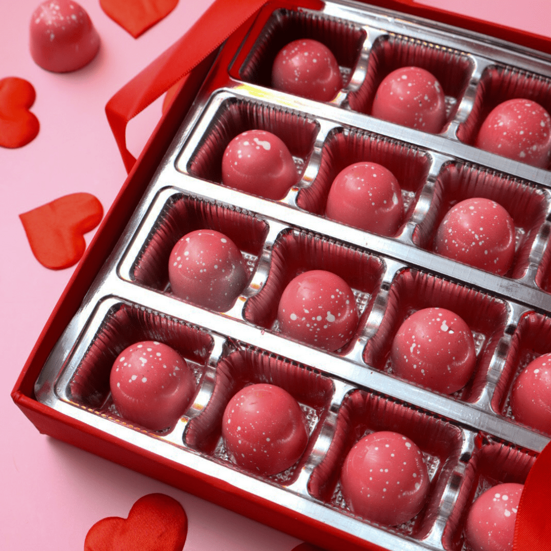 16 - Piece Dubai Love Gift Box - Vegan America