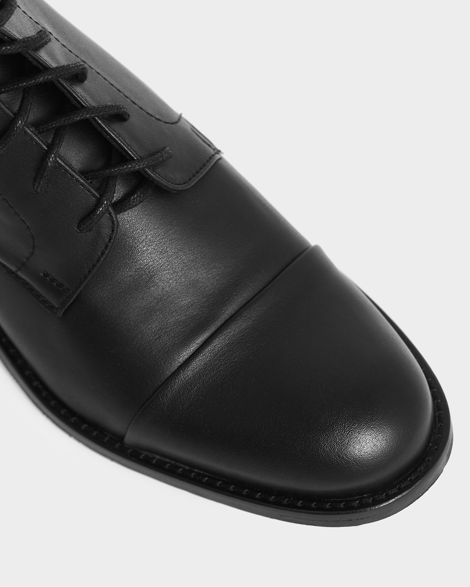 Laced - up Ankle Boots made of vegan corn leather - Vegan America