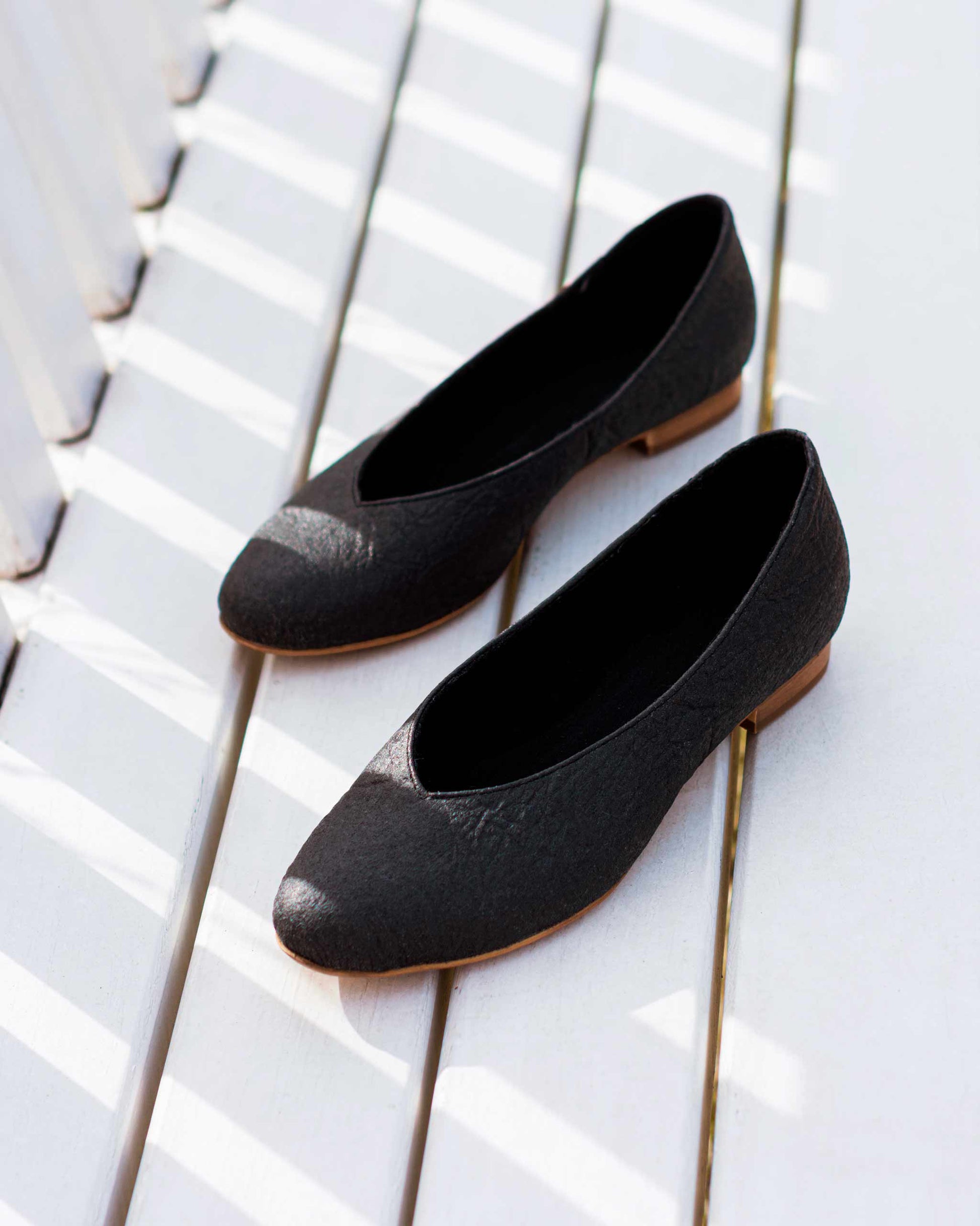 Pumps Black Pina ballerinas made of Pinatex - outlet - Vegan America