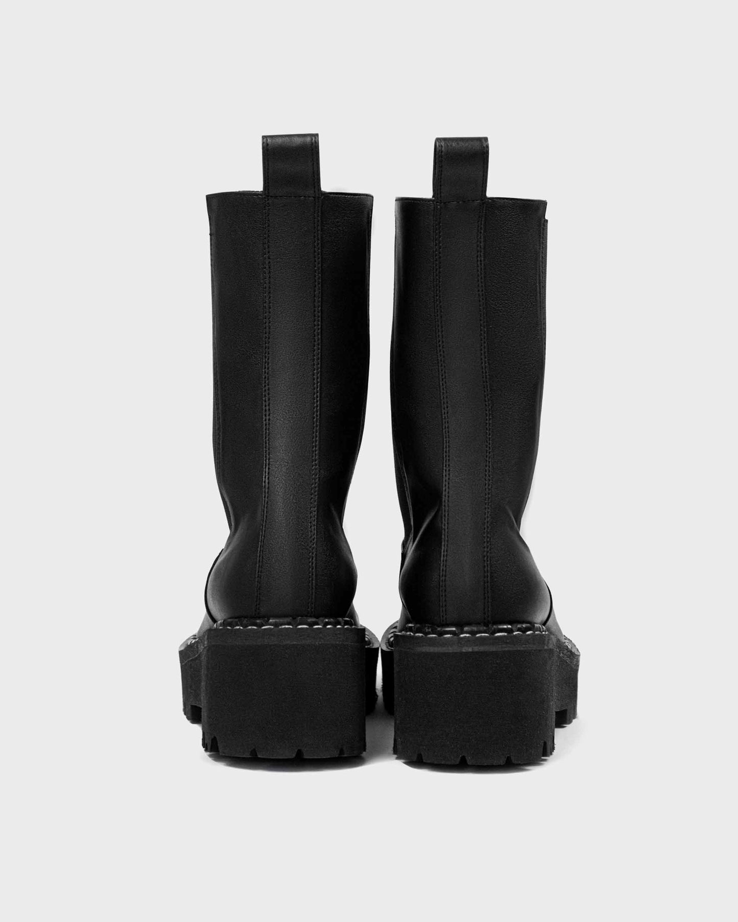 Chelsea Riot Vegea leather boots - Vegan America