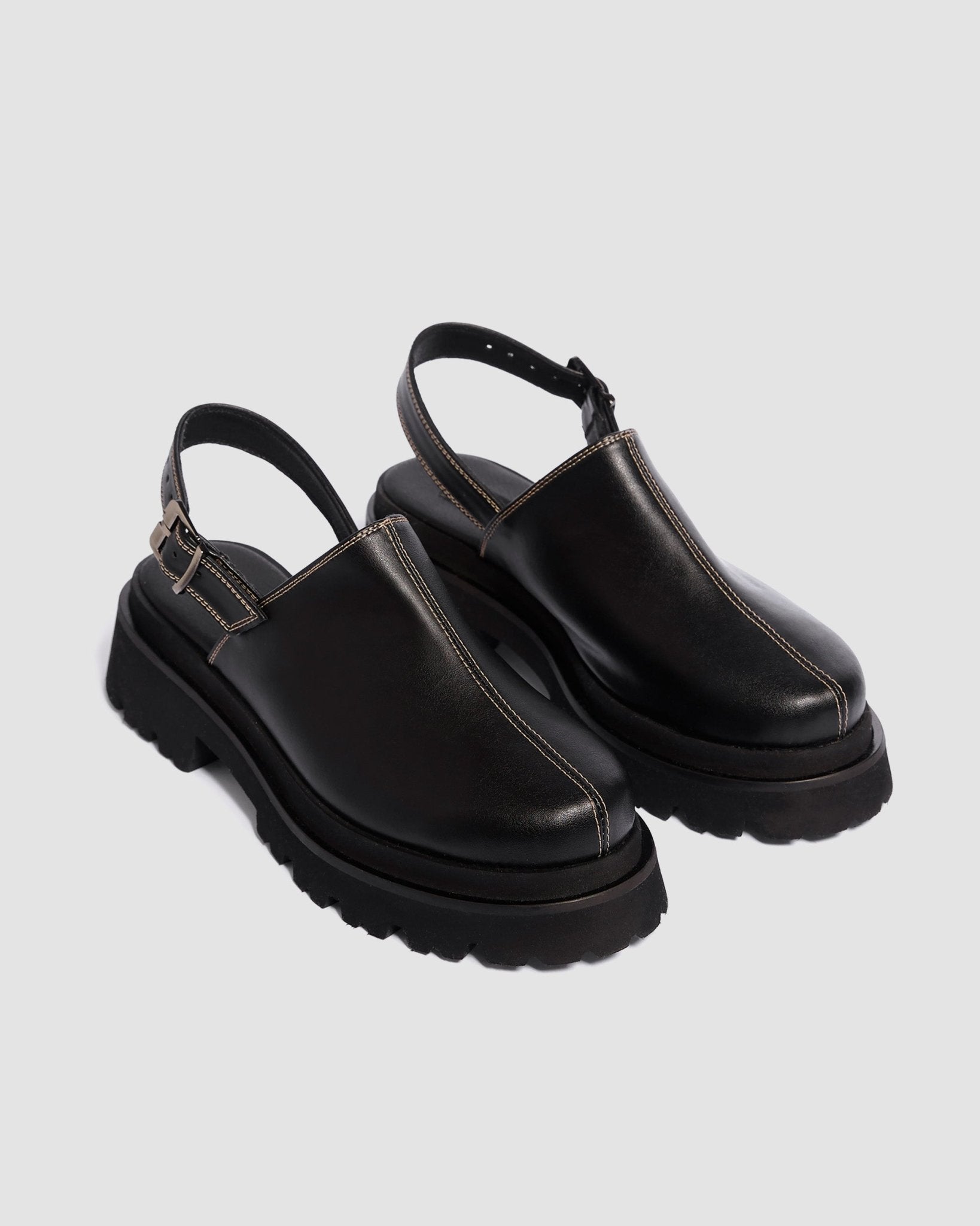 Urban Clogs made of vegan grape leather - Vegan America