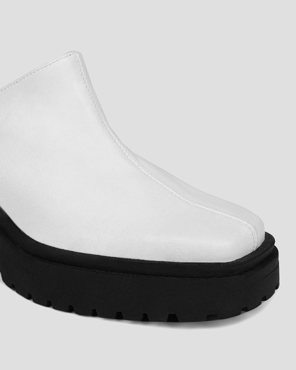 Squared Mule White made of Grape Leather - Vegan America