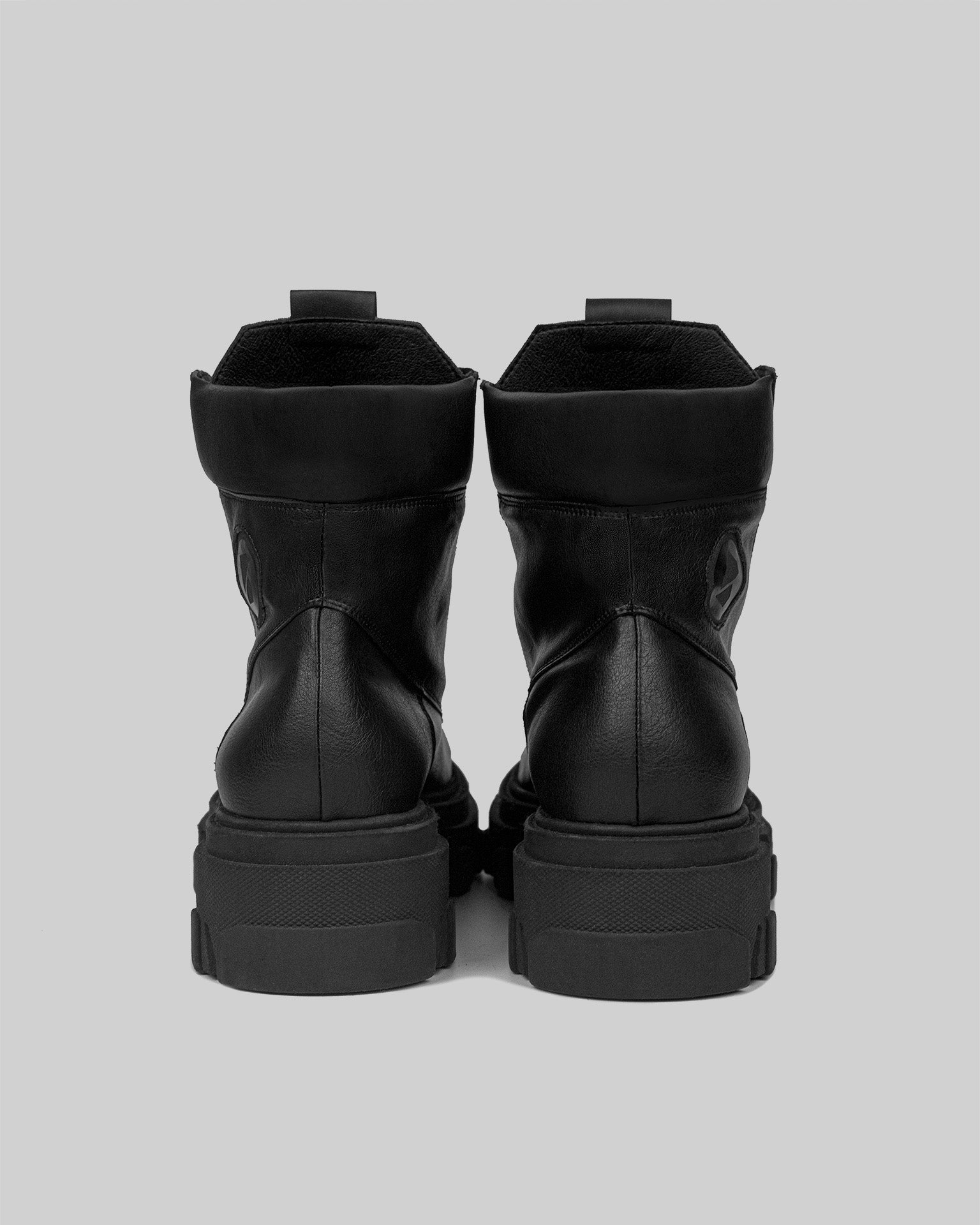 Riot black boots - Vegan America