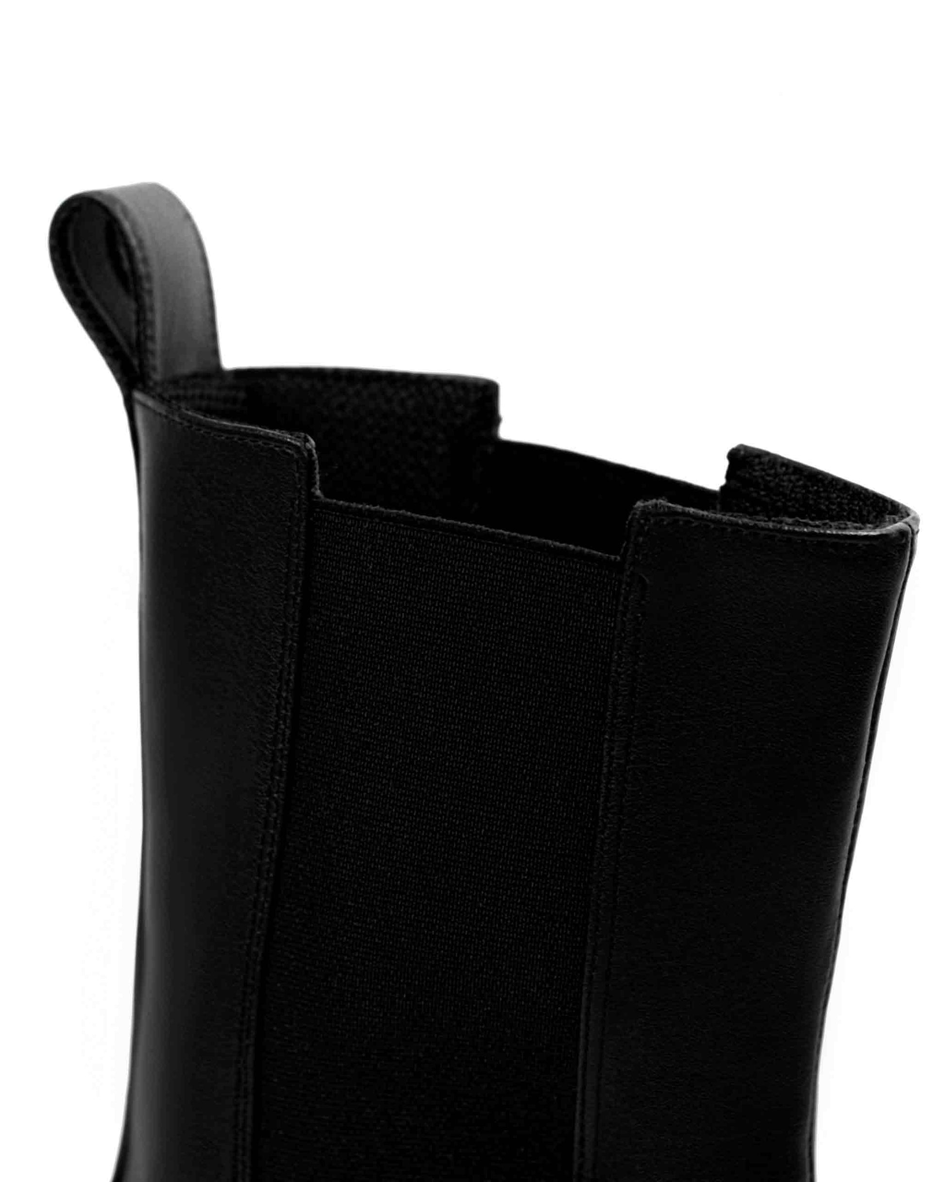 Chelsea Riot Vegea leather boots - Vegan America