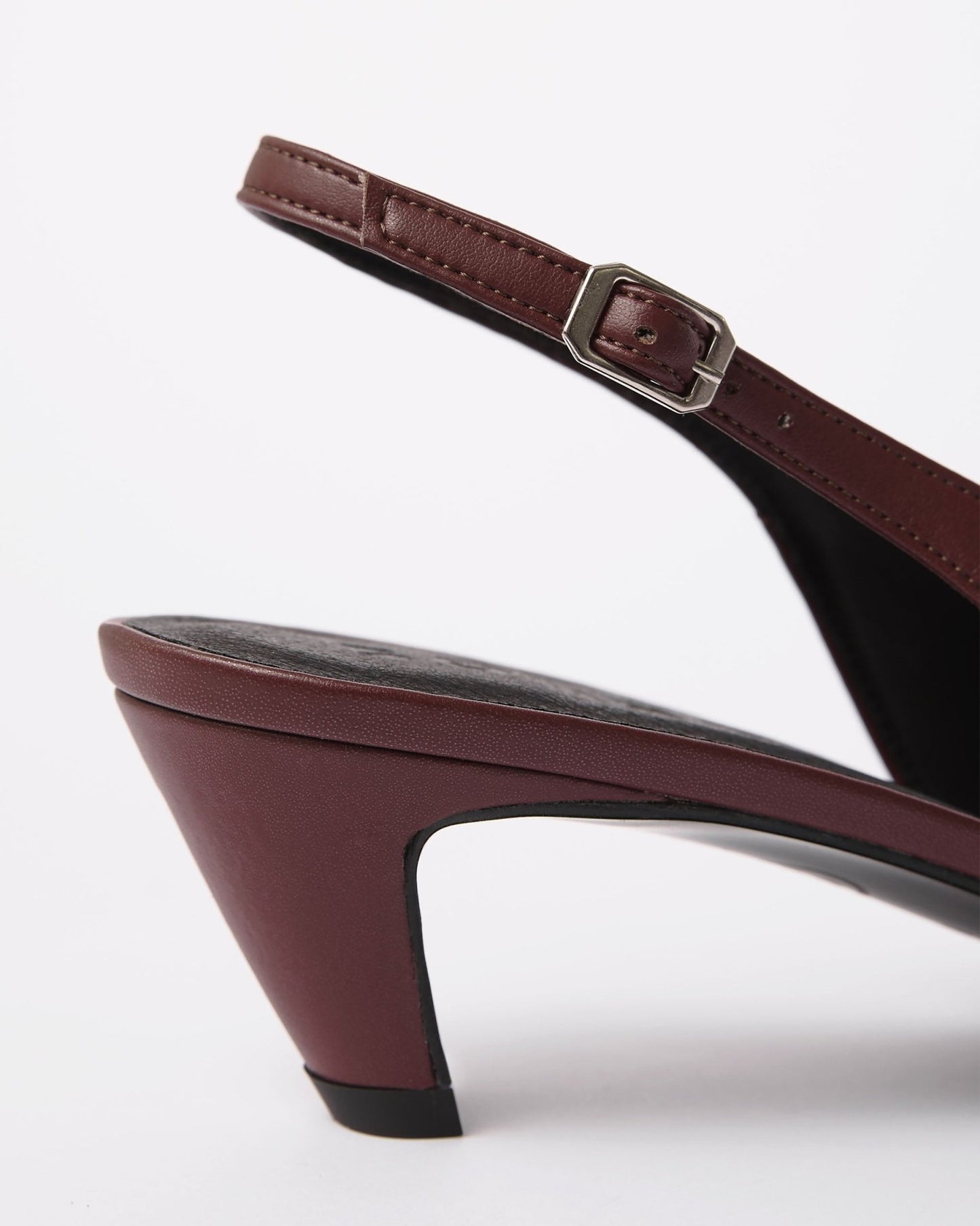 Kitten Heels Burgundy pointy toe pumps - Vegan America