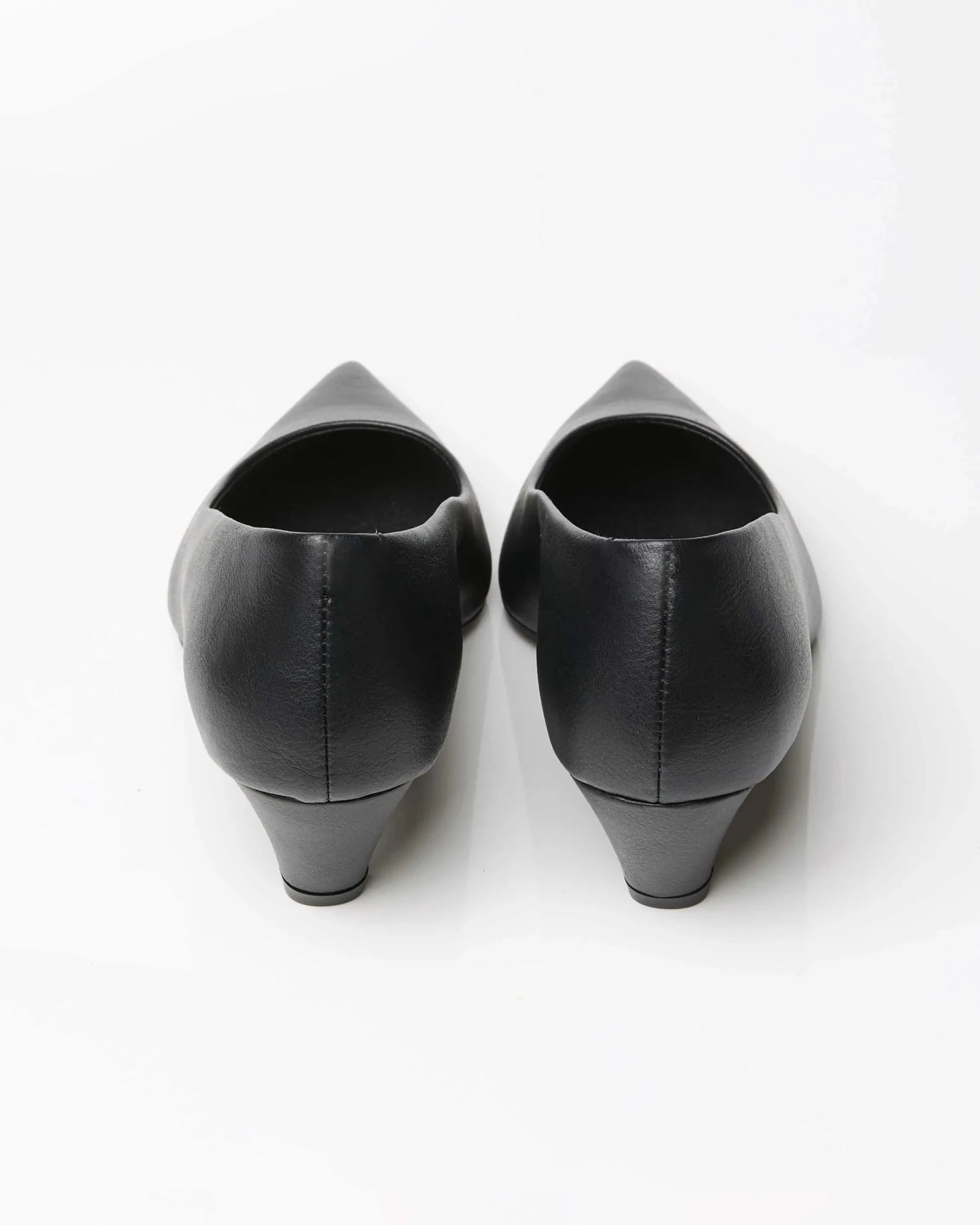 Siren Heels kitten heels style shoes made of grape - based vegan leather - Vegan America