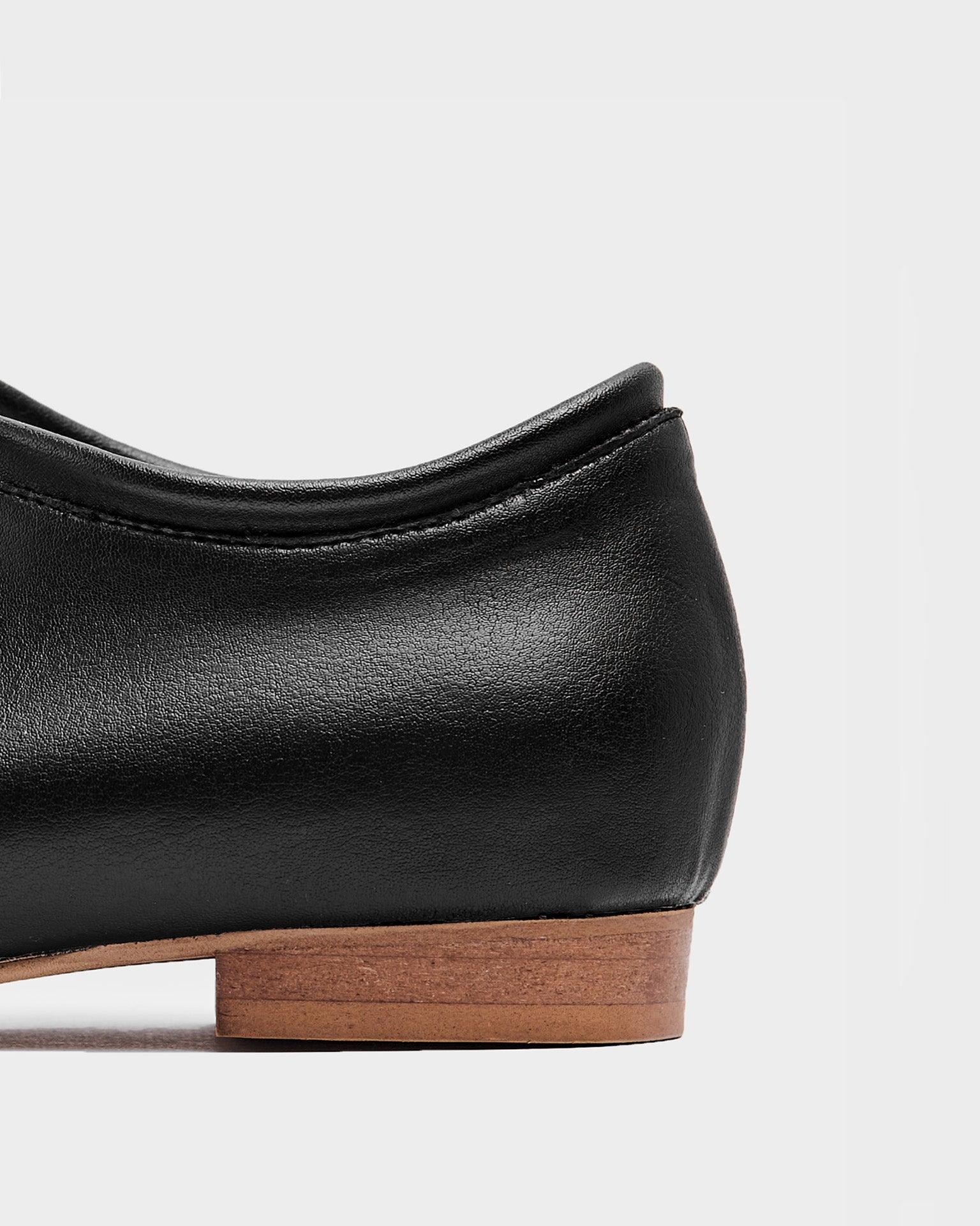 Akira Pumps Black Nopal ballerinas made of cactus leather - Vegan America