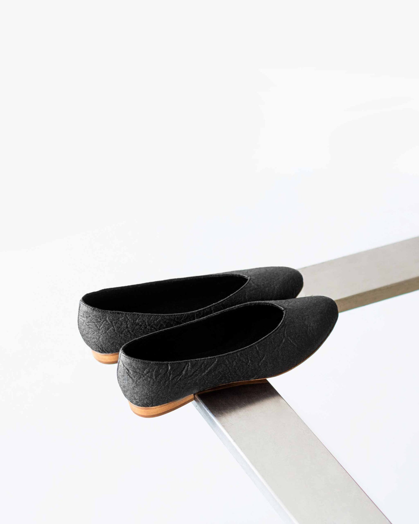 Pumps Black Pina ballerinas made of Pinatex - outlet - Vegan America